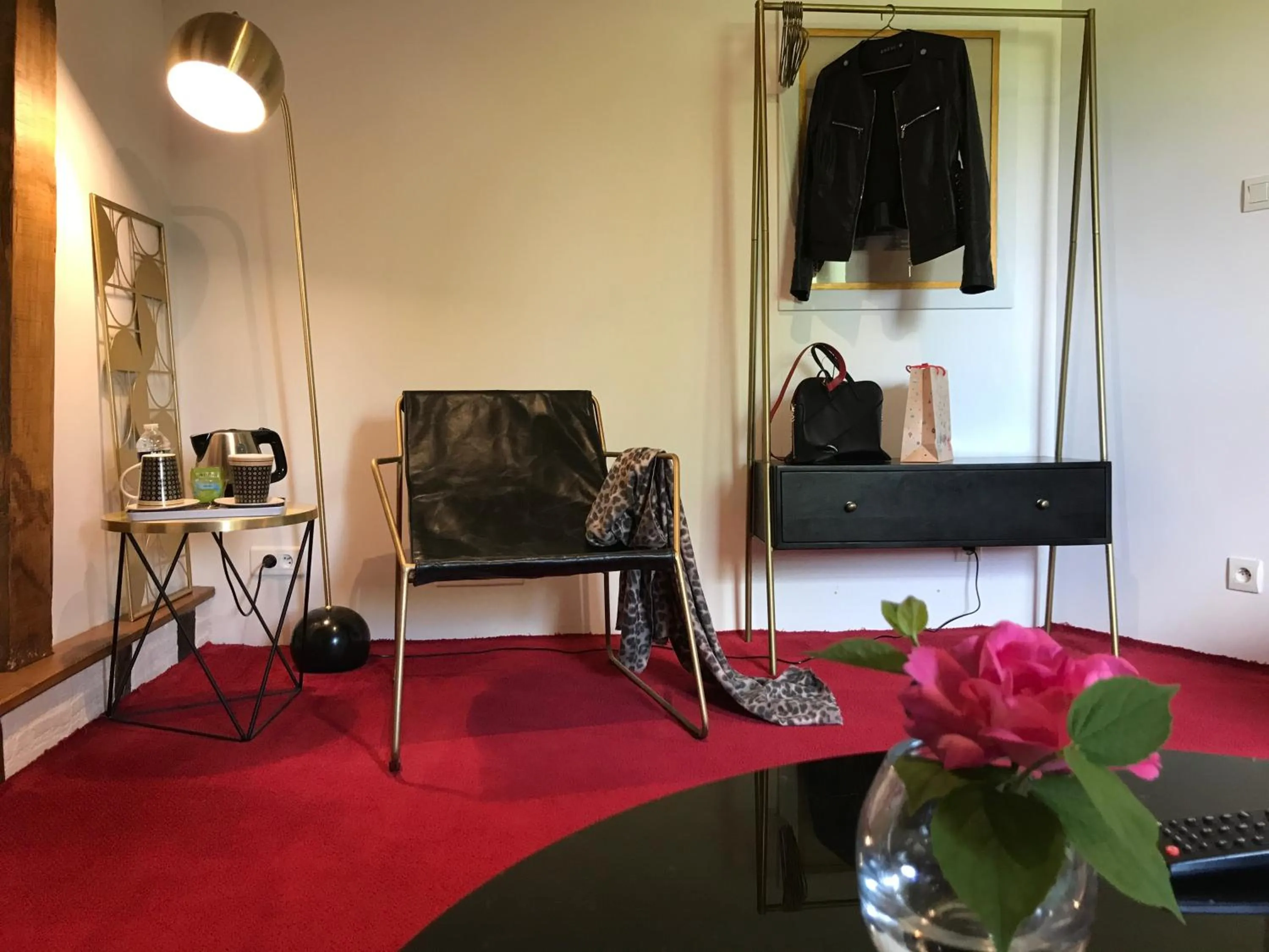 Photo of the whole room in La Levraudière