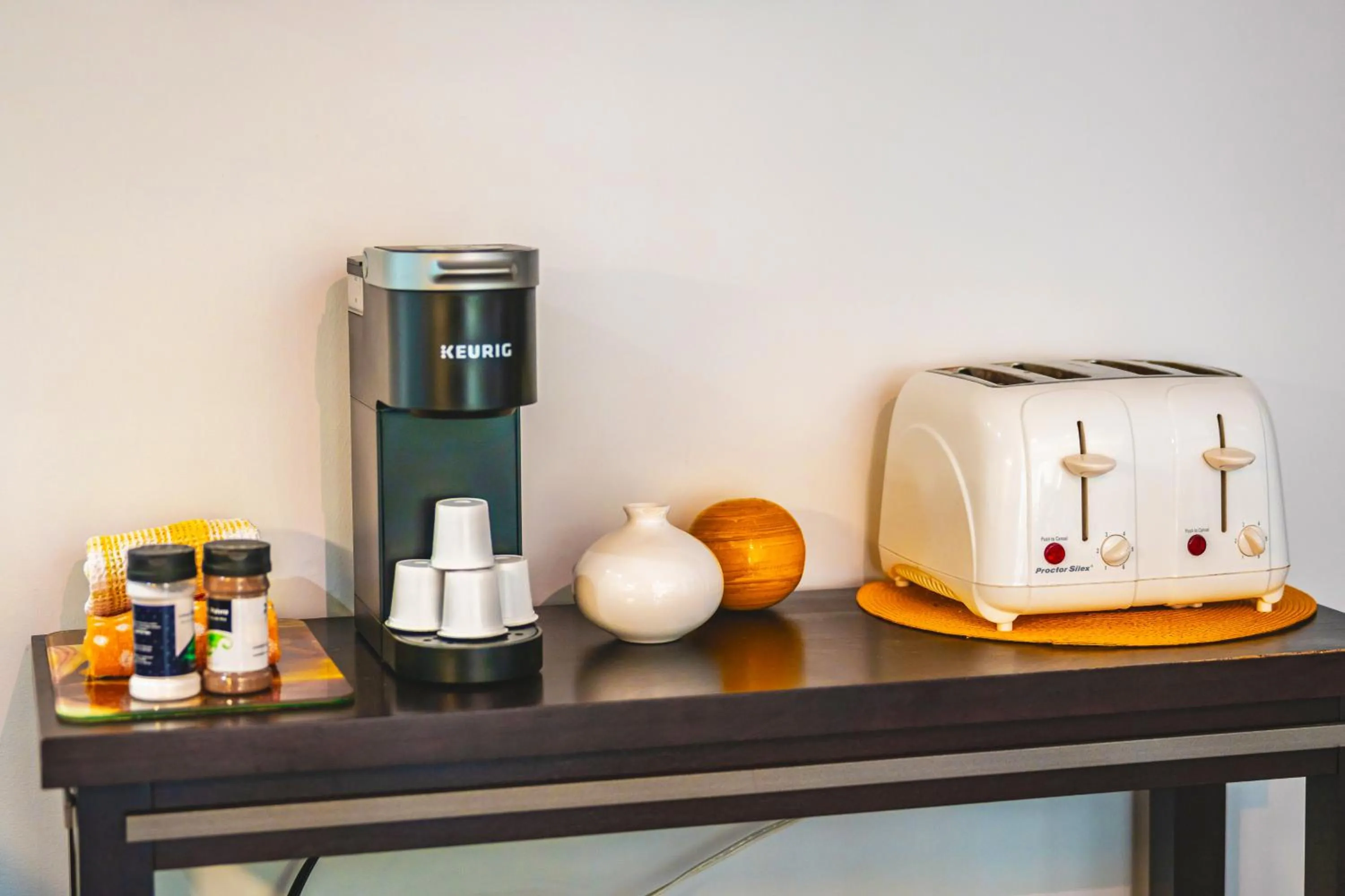 Coffee/tea facilities in Résidences Université du Québec