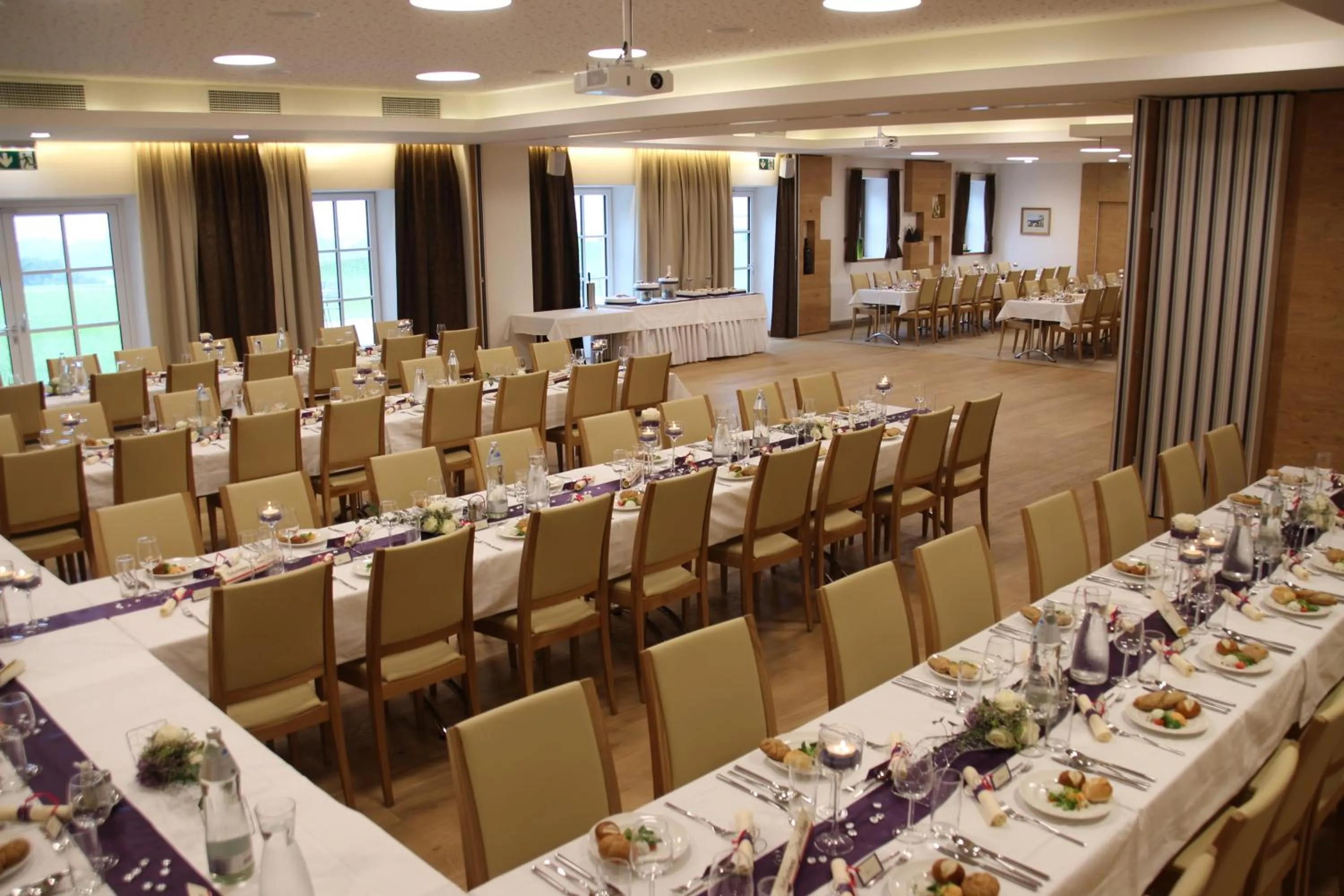 Restaurant/places to eat in Mostlandhof