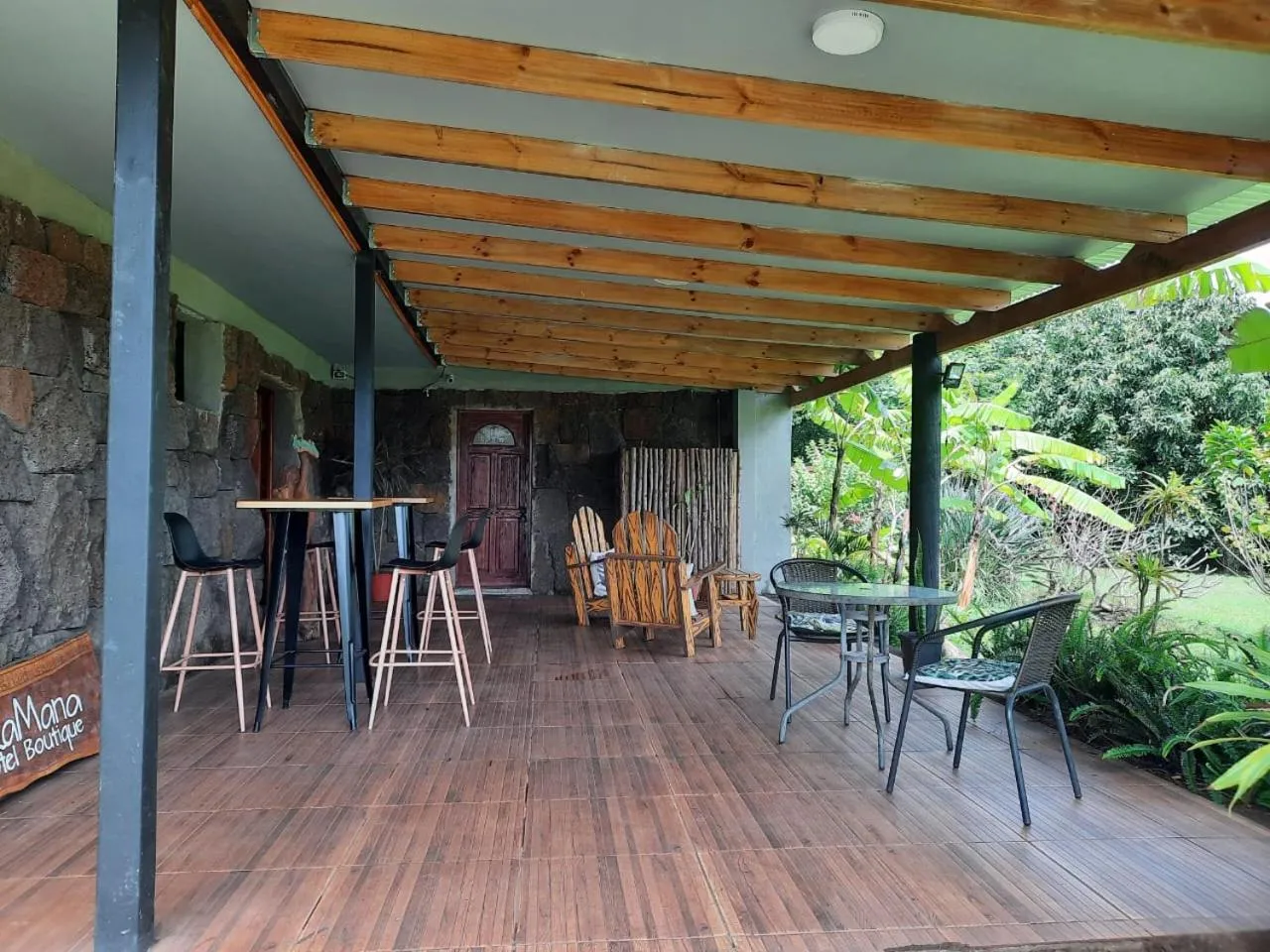 Hotel Uka Mana