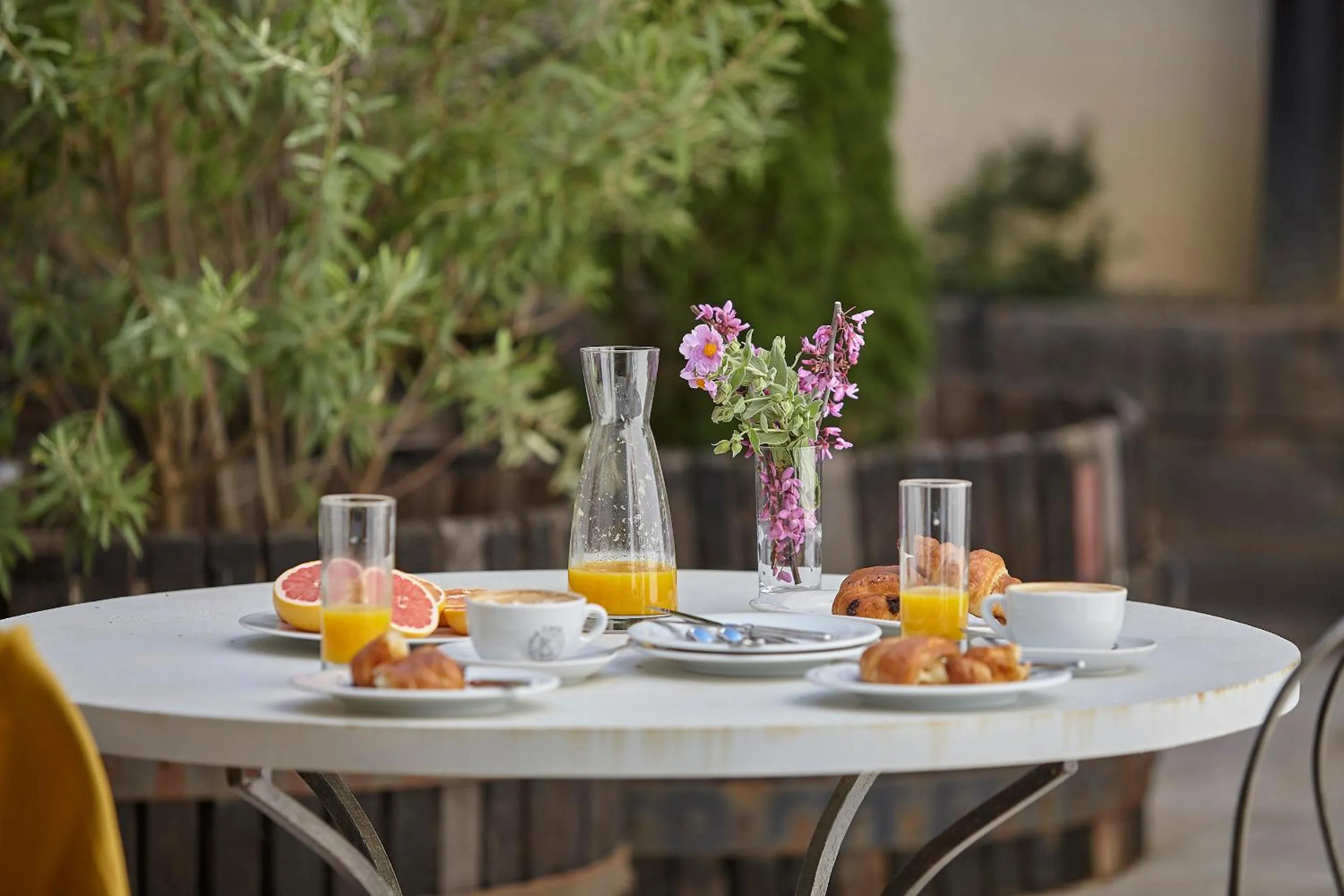 Patio in Château St Pierre de Serjac