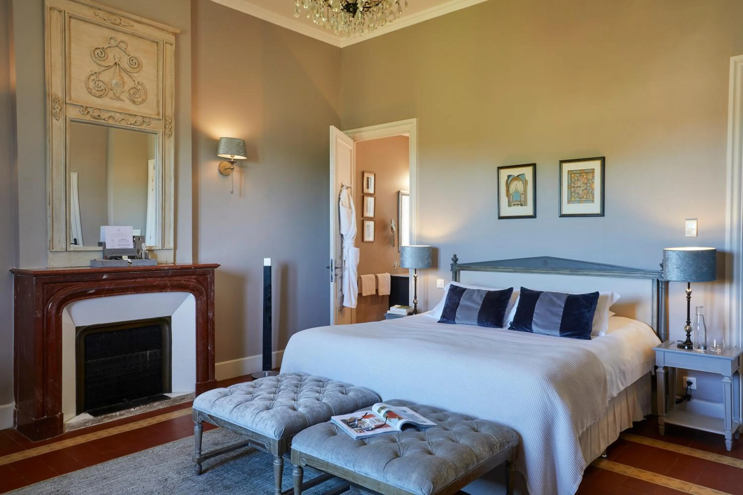 Bedroom, Bed in Château St Pierre de Serjac