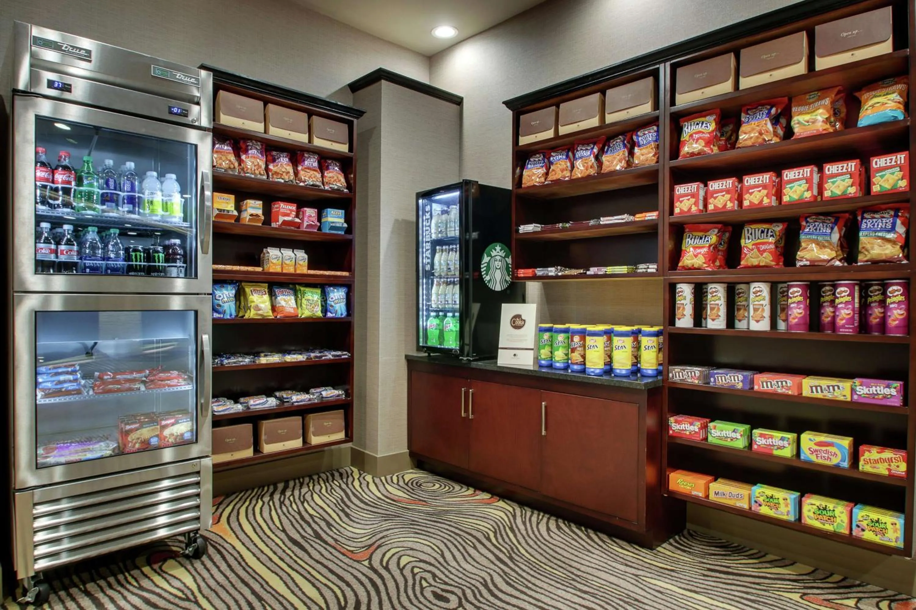 Restaurant/places to eat in Doubletree By Hilton Mt. Vernon