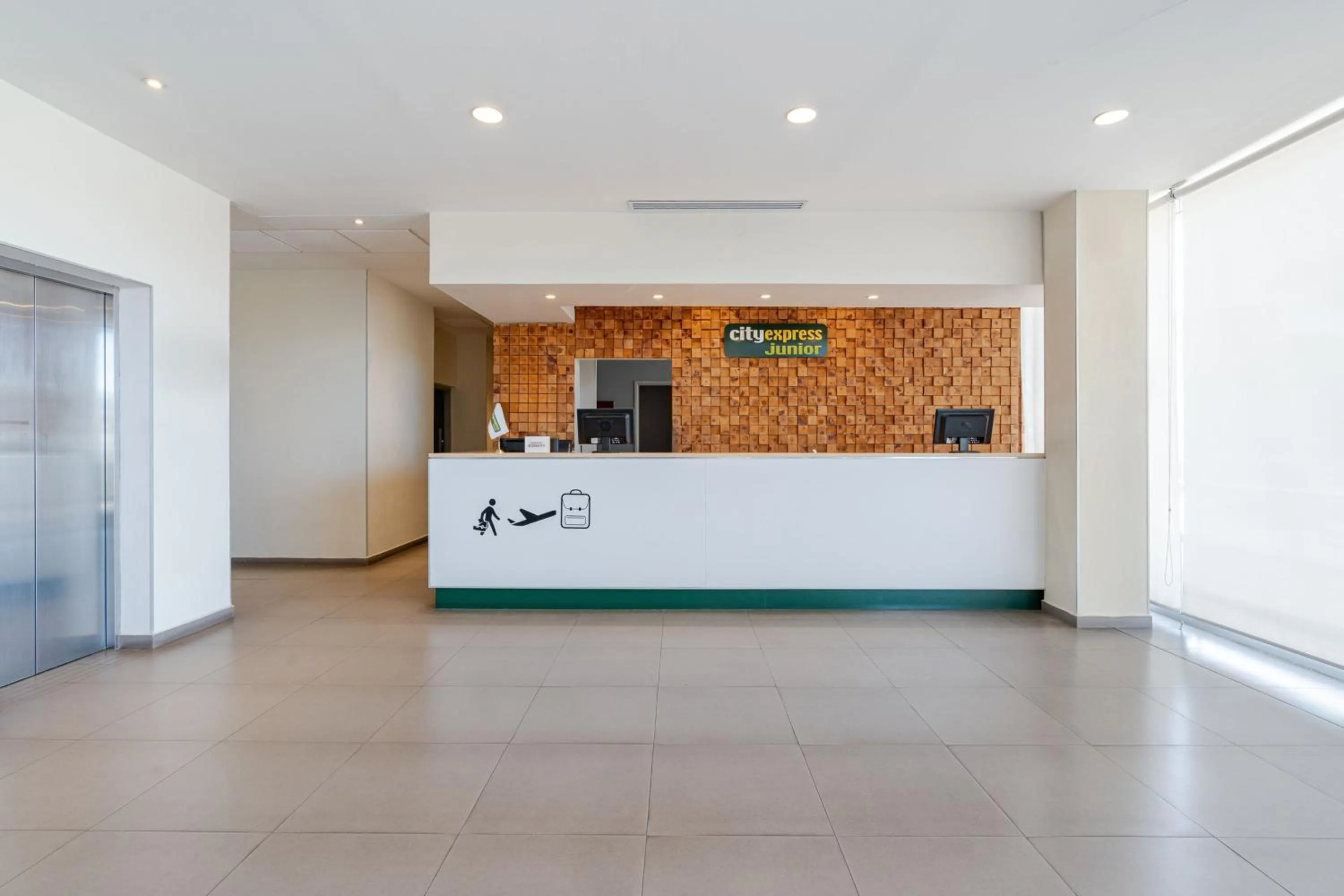 Lobby or reception in City Express Junior by Marriott Aguascalientes Centro