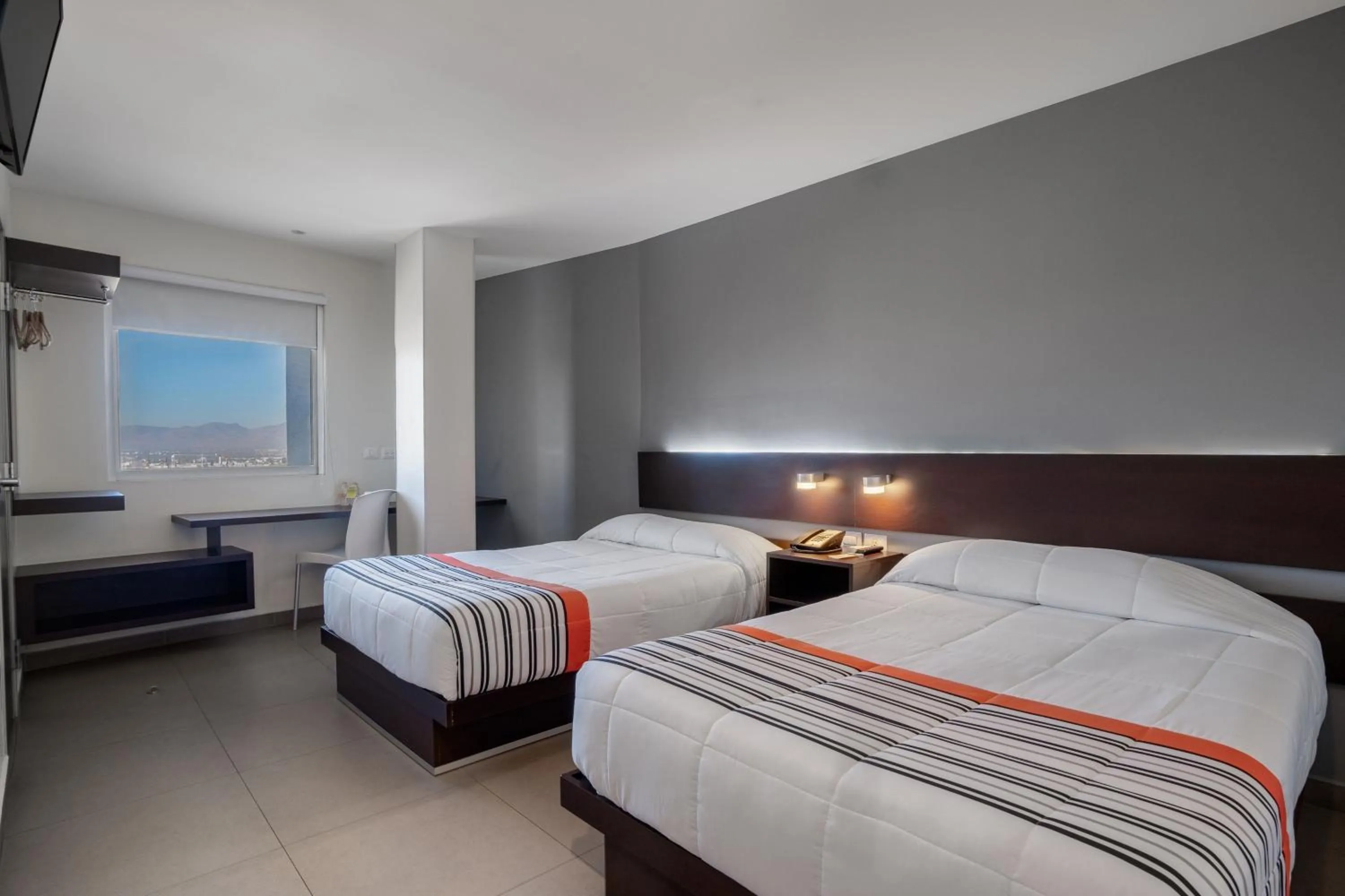 Photo of the whole room, Bed in City Express Junior by Marriott Aguascalientes Centro