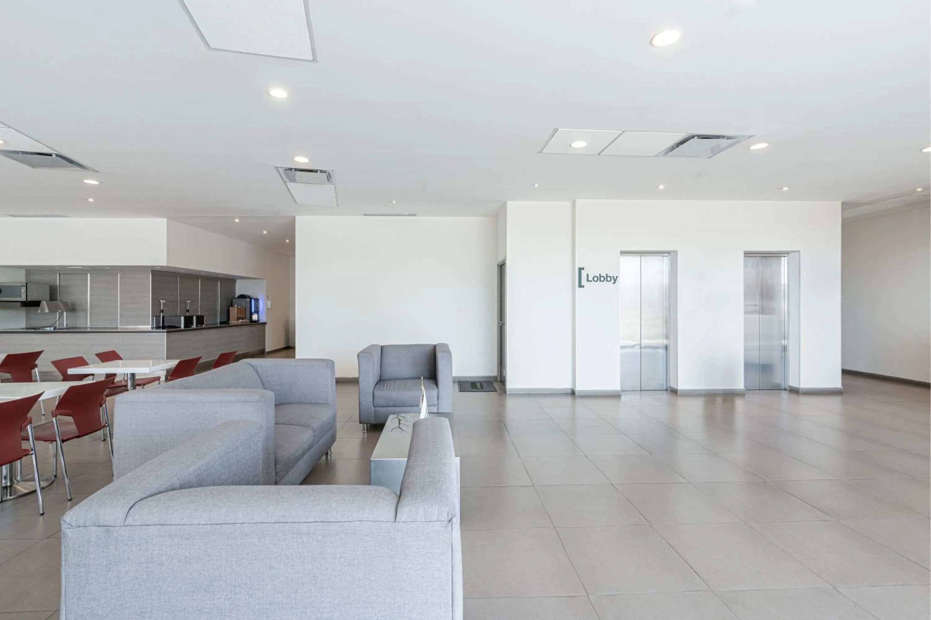 Lobby or reception in City Express Junior by Marriott Aguascalientes Centro