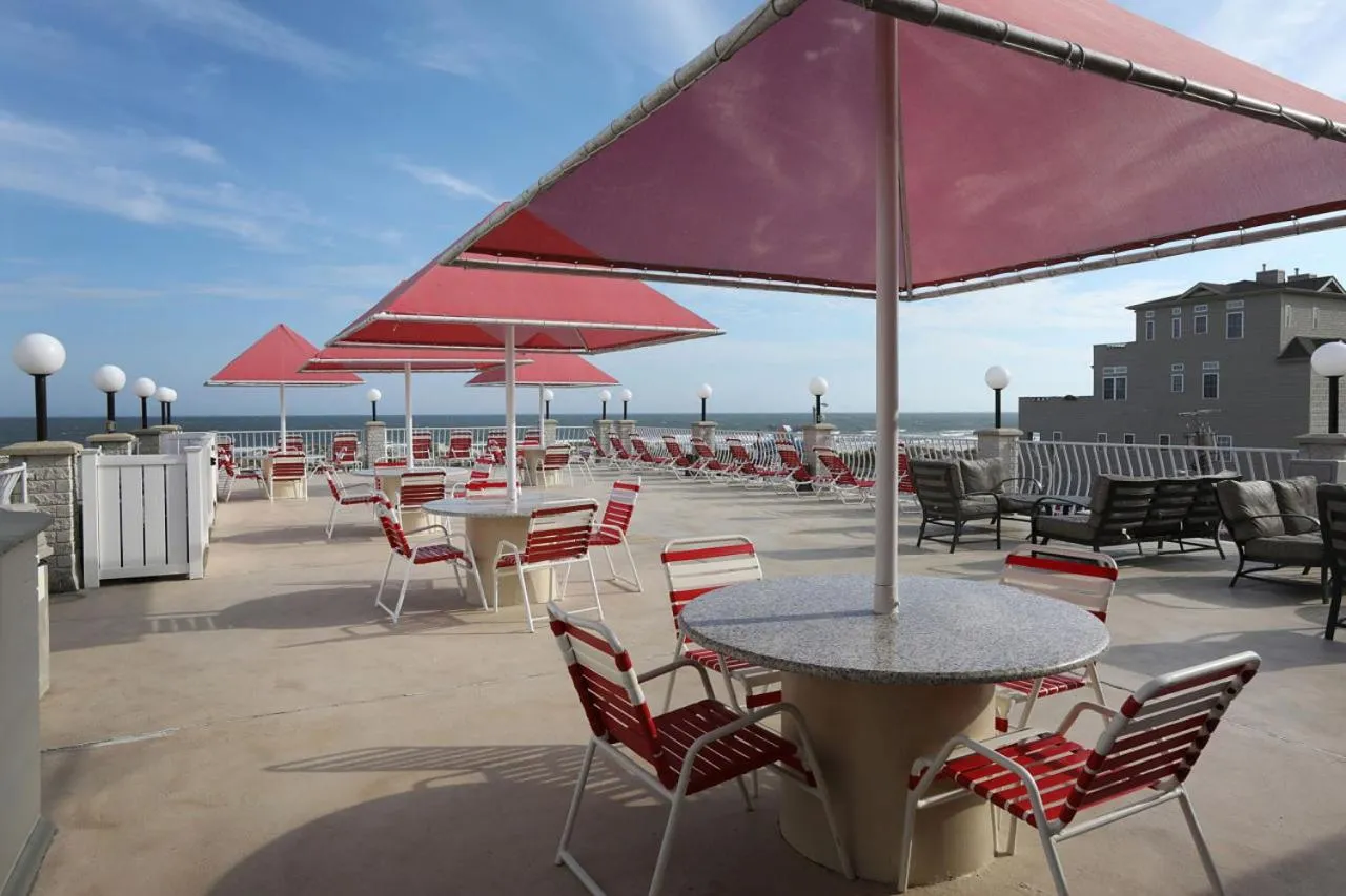 Matador Oceanfront Resort