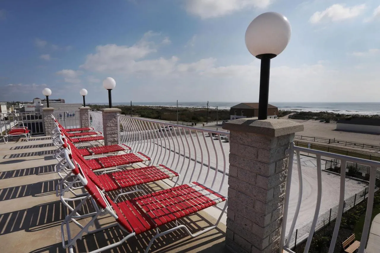 Matador Oceanfront Resort