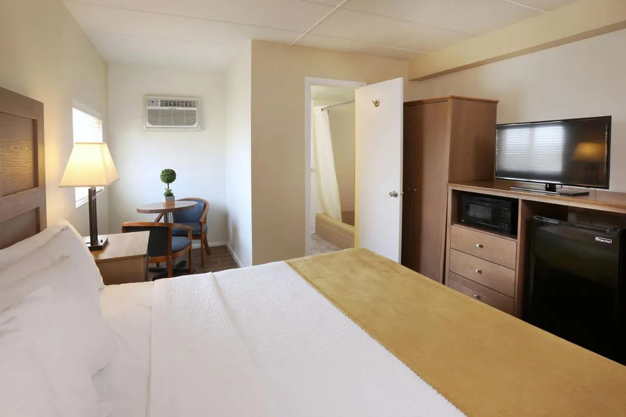 Bed in Matador Oceanfront Resort