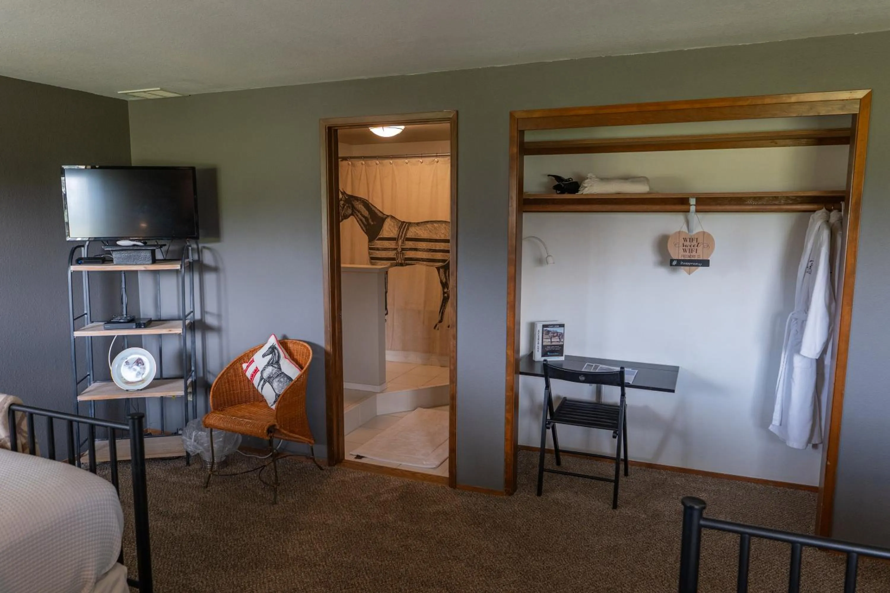 Bedroom, Bed in Wildwood Farm Bed & Breakfast