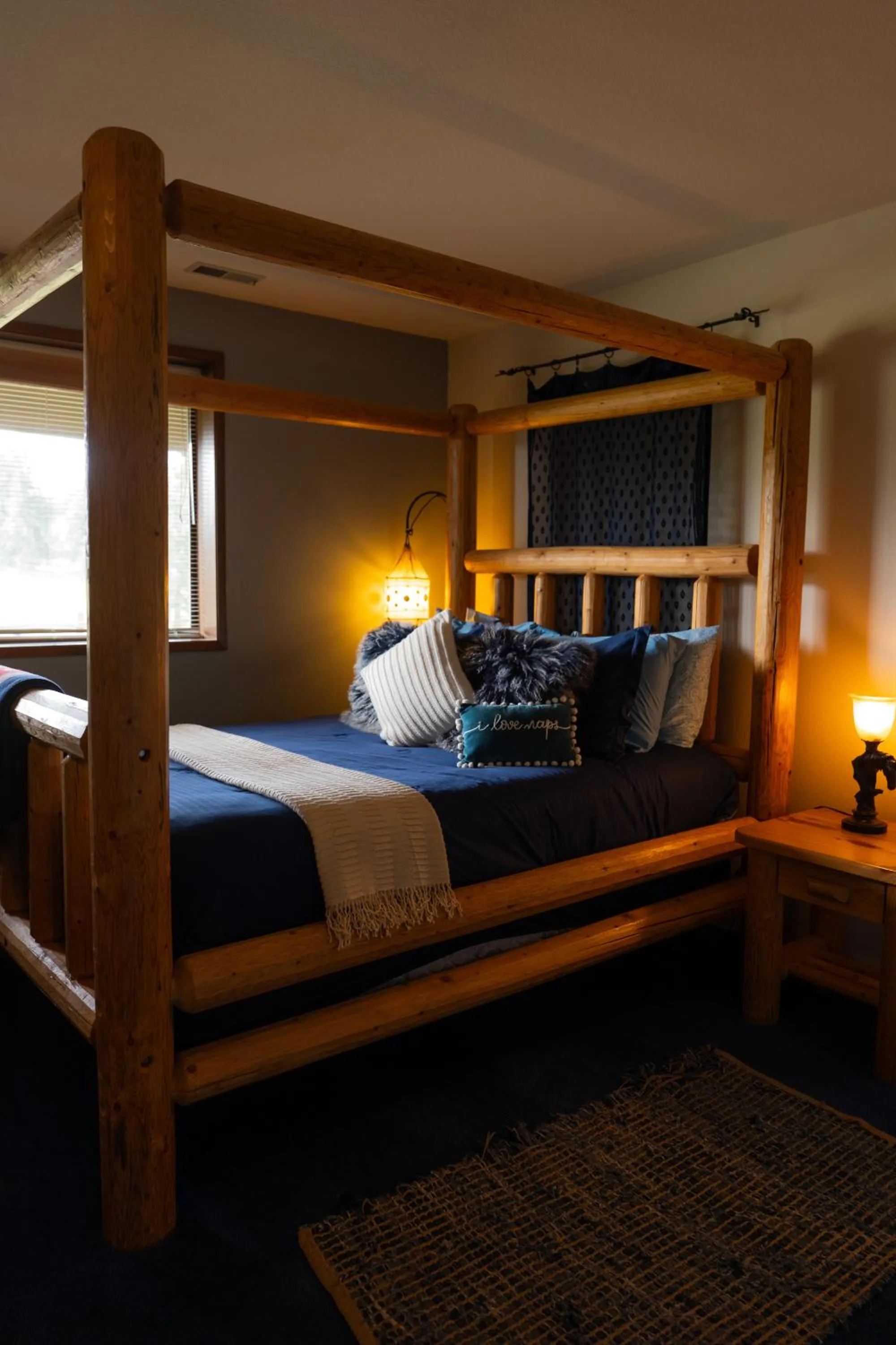 Bed in Wildwood Farm Bed & Breakfast