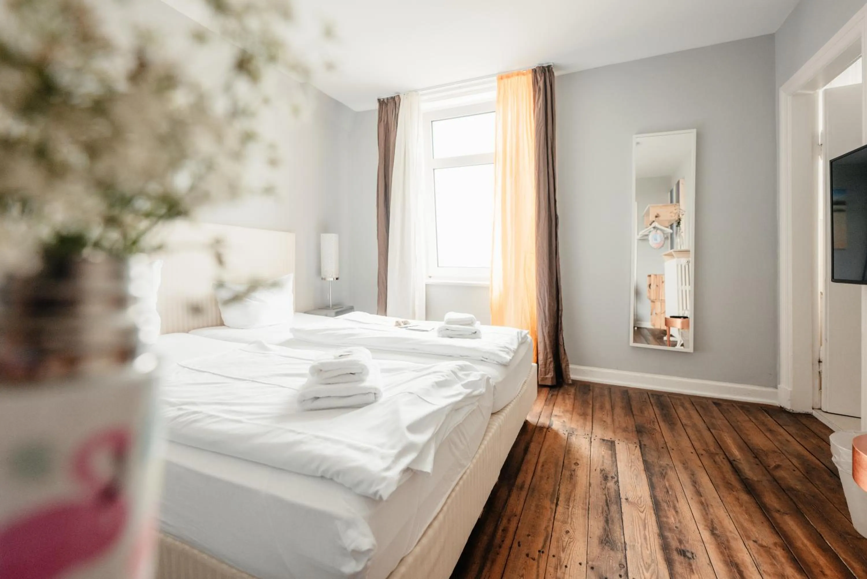 Photo of the whole room, Bed in Hotel 'Das Strandhaus'