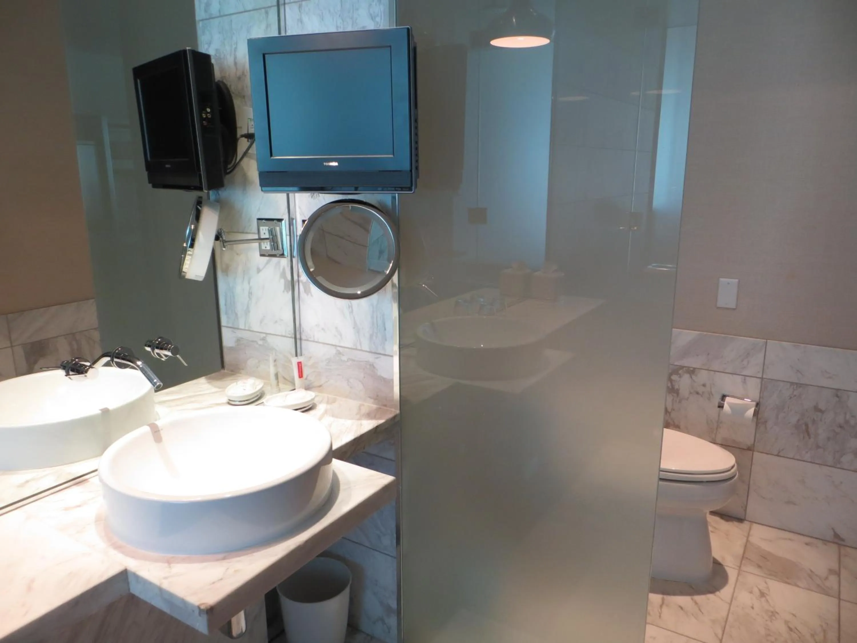 Toilet in Palms Place Suite with Strip View