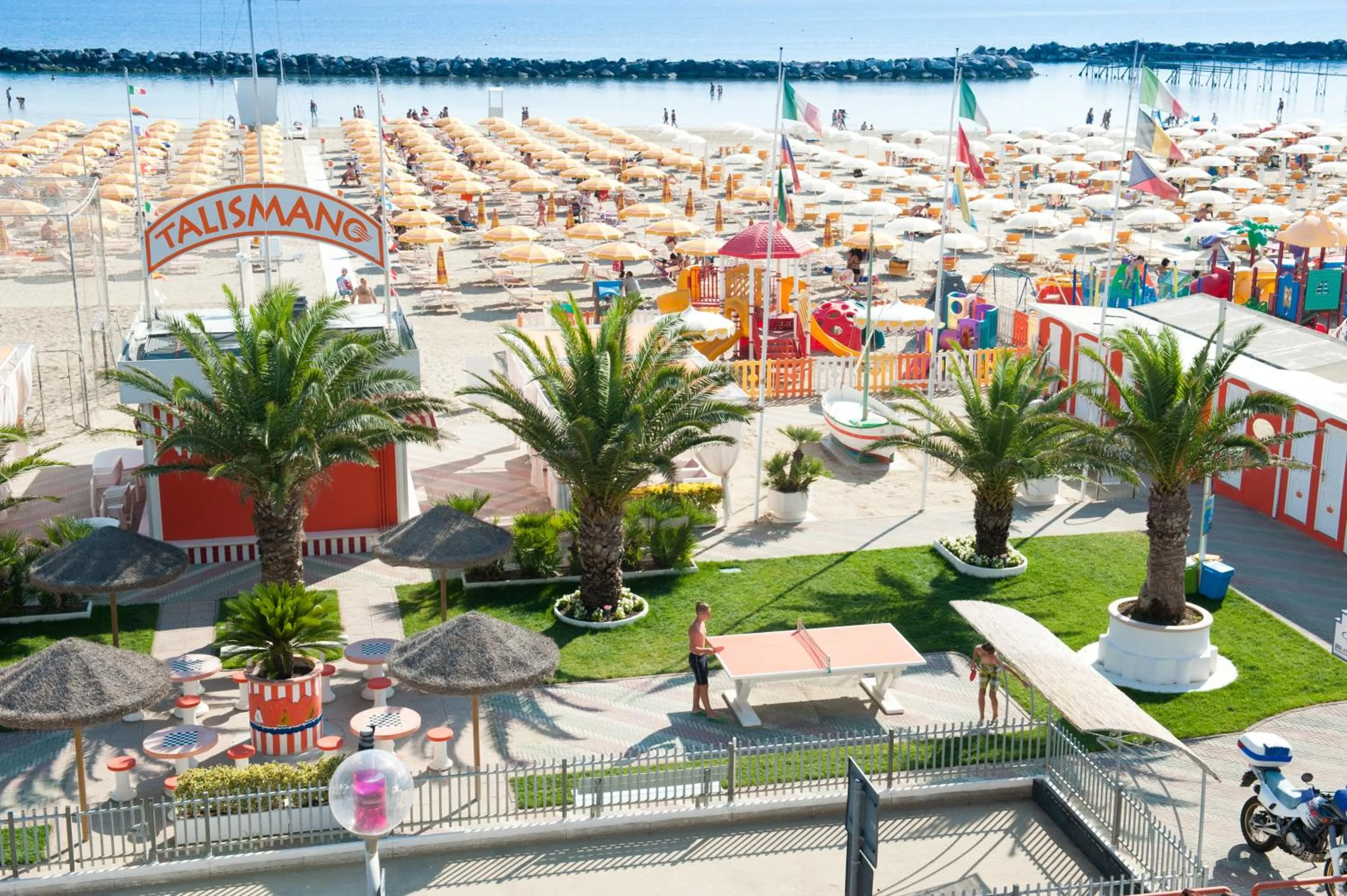 Property building in El Cid Campeador - Family Hotel