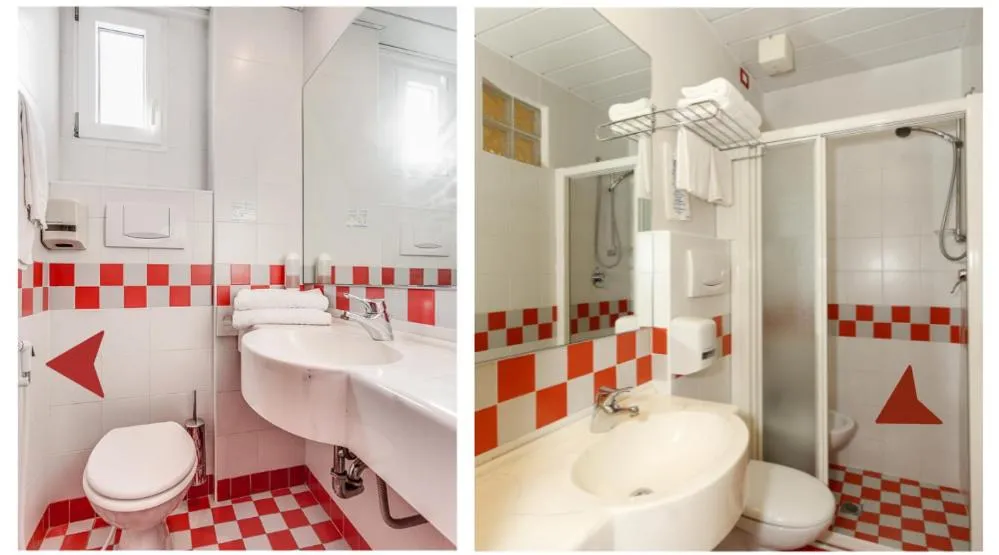 Bathroom in El Cid Campeador - Family Hotel