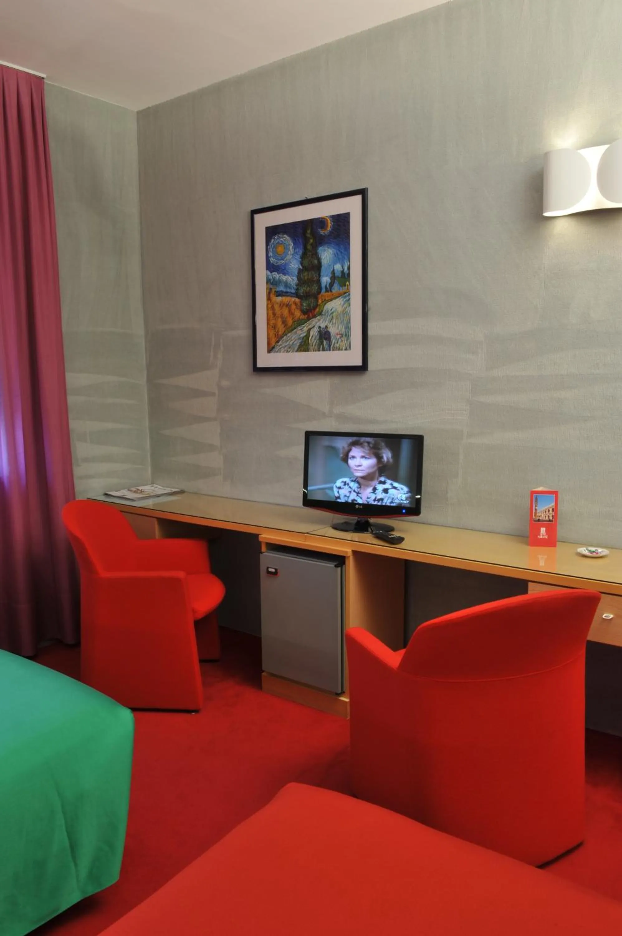 TV and multimedia in Hotel Ariane