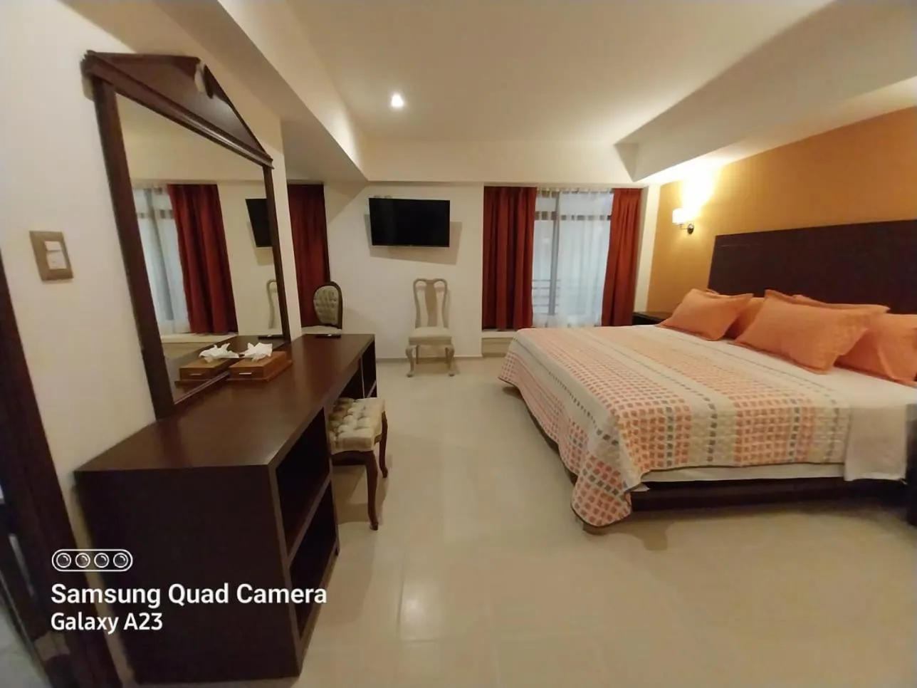 Photo of the whole room, Bed in Hotel Imperial