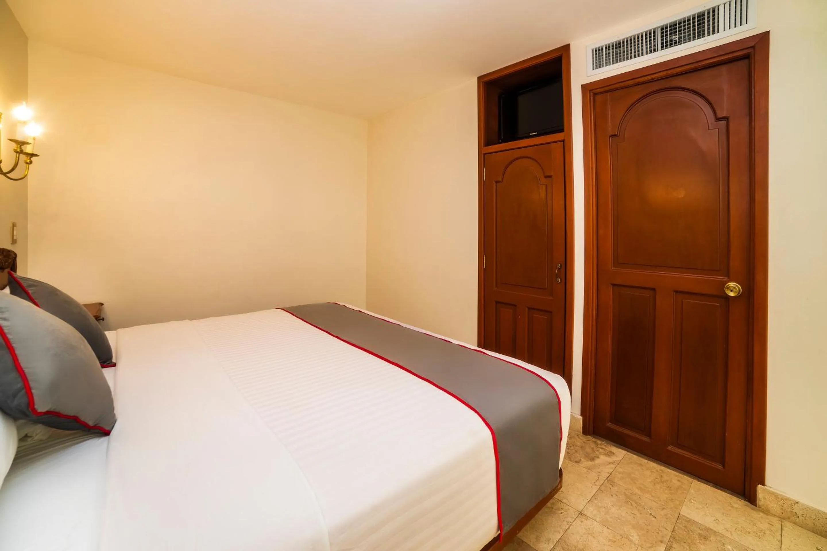 Bedroom, Bed in Hotel Imperial