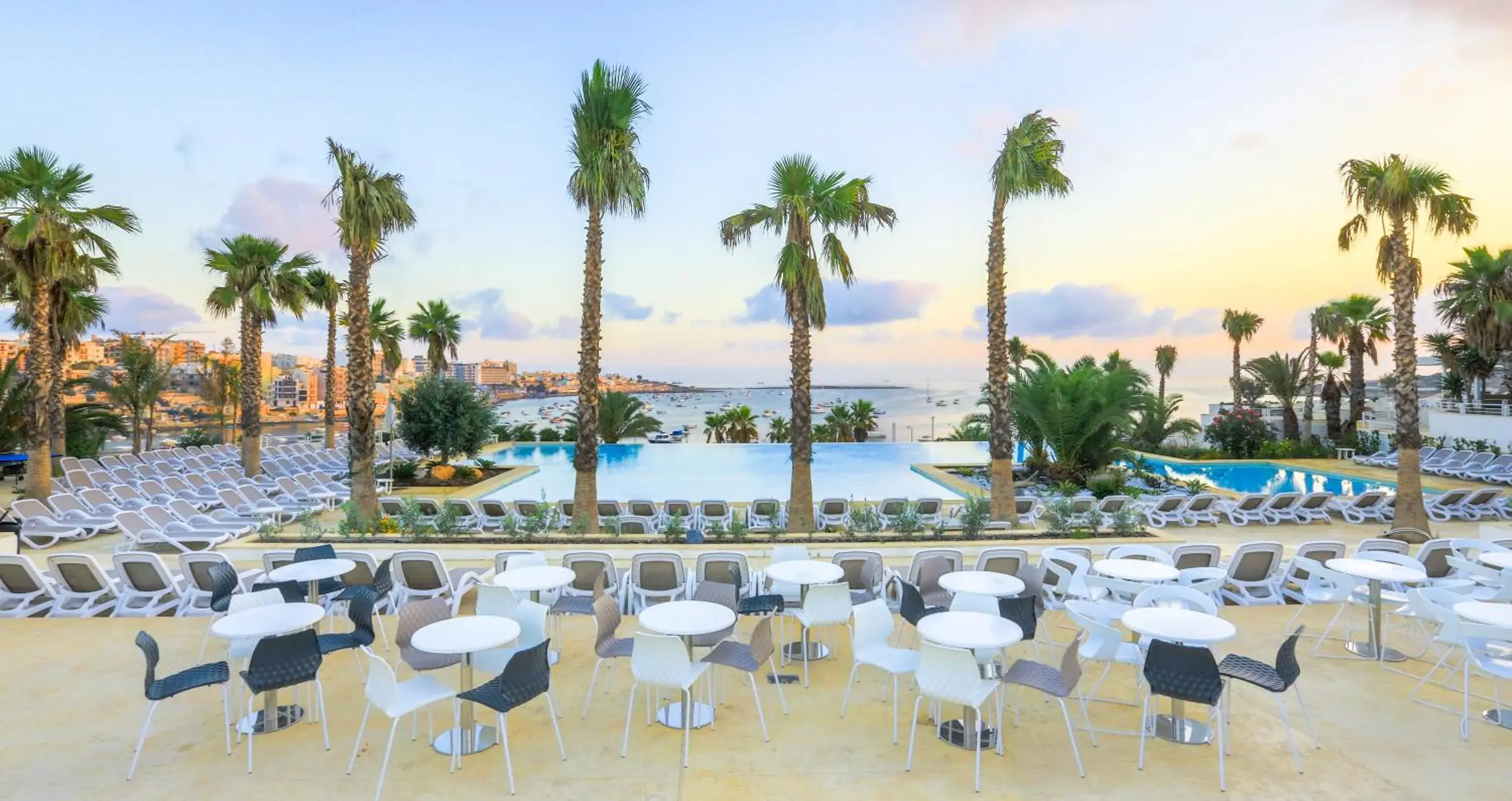 Swimming pool in Salini Resort Swimming pool in Salini Resort