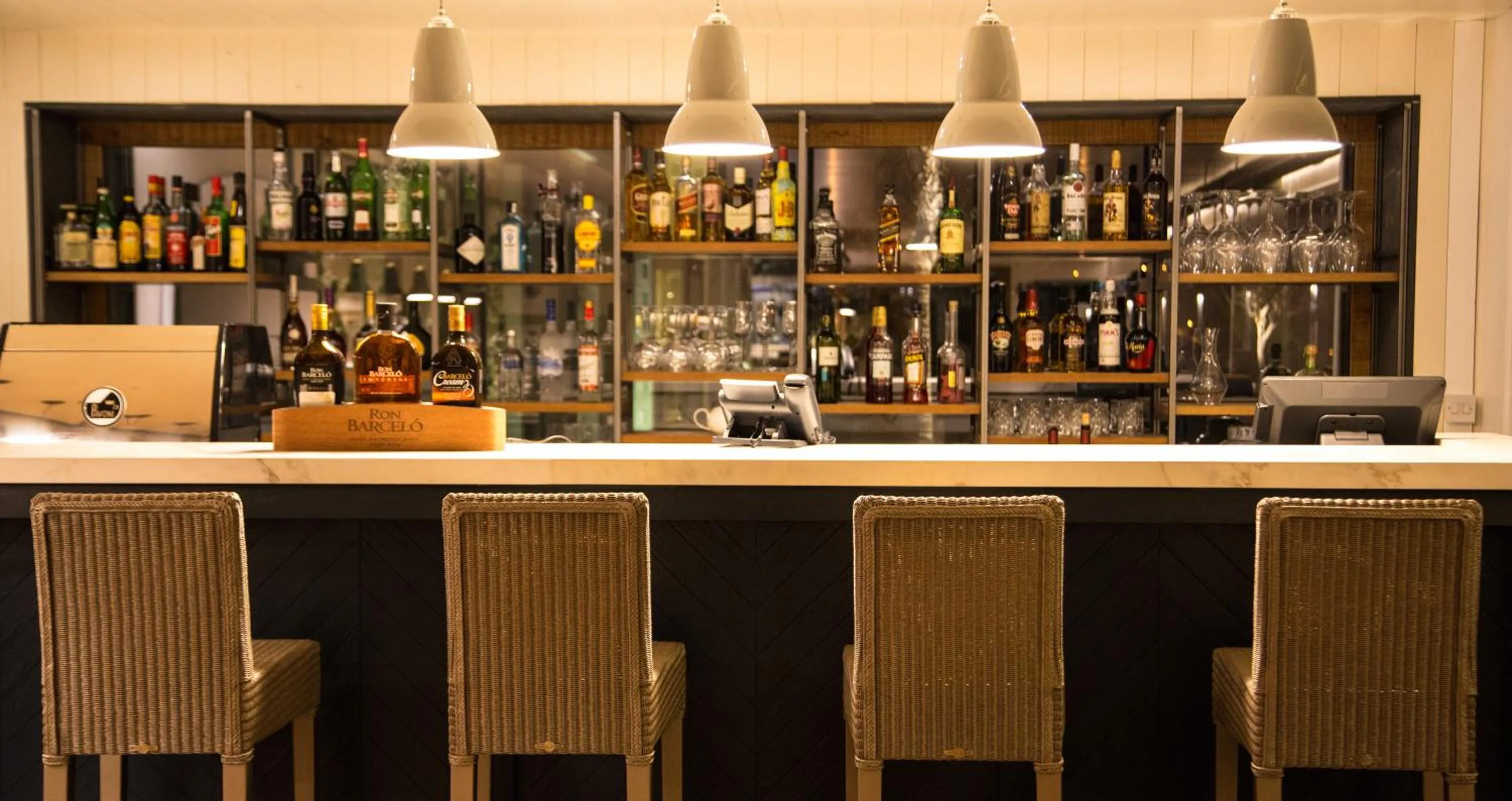 Lounge or bar in Salini Resort