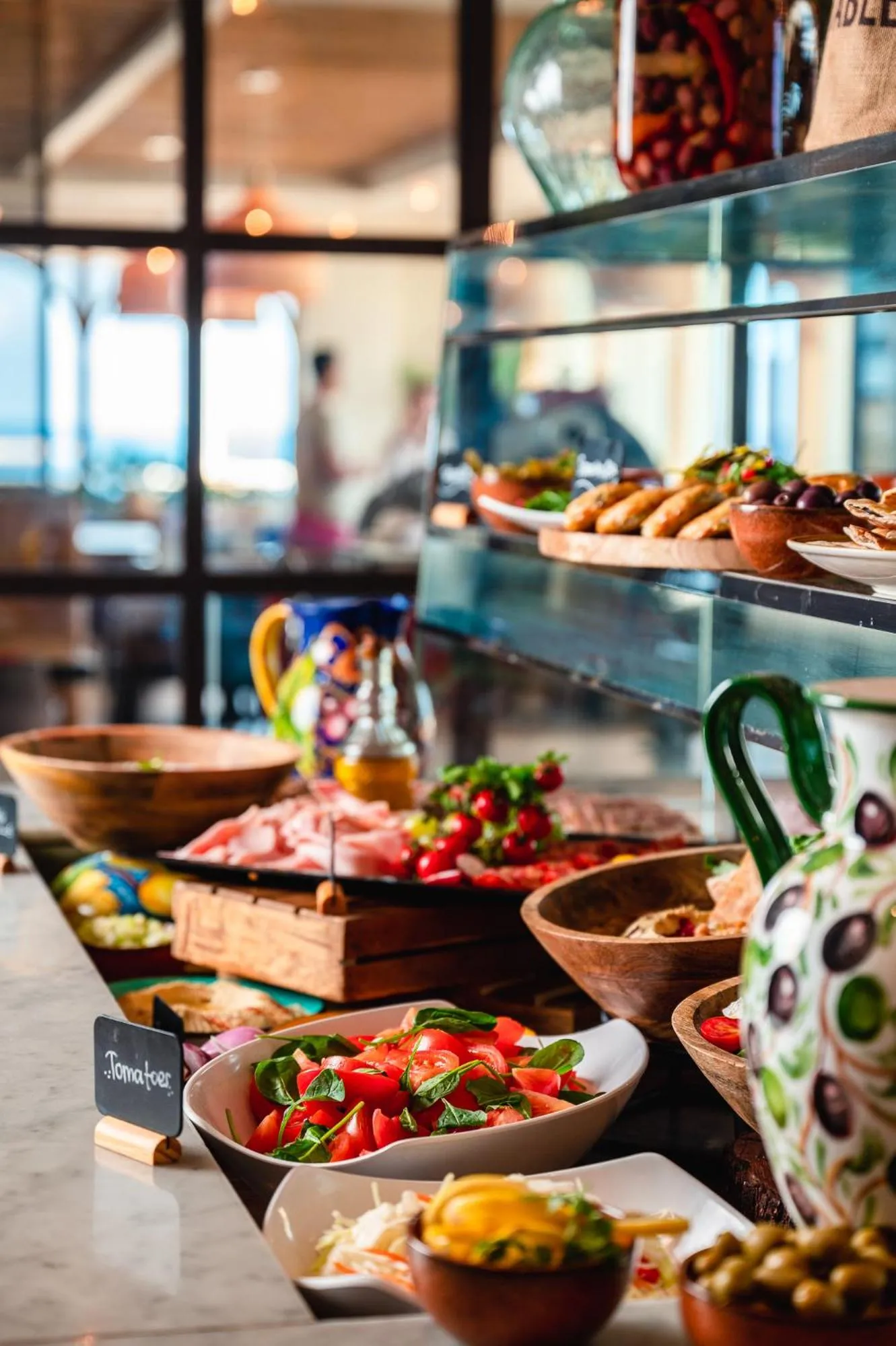 Restaurant/places to eat in Salini Resort