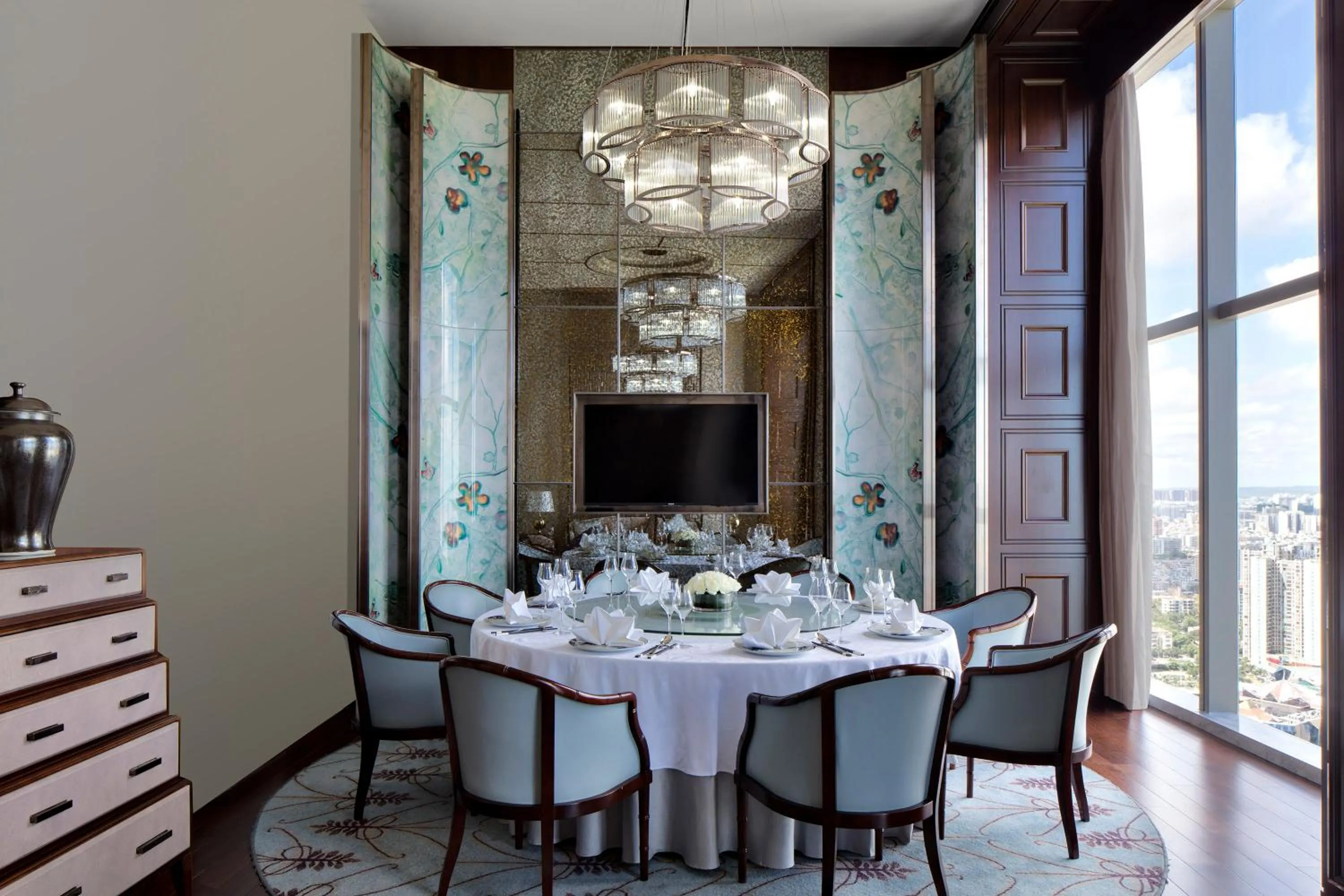 Restaurant/places to eat in The Langham Haikou