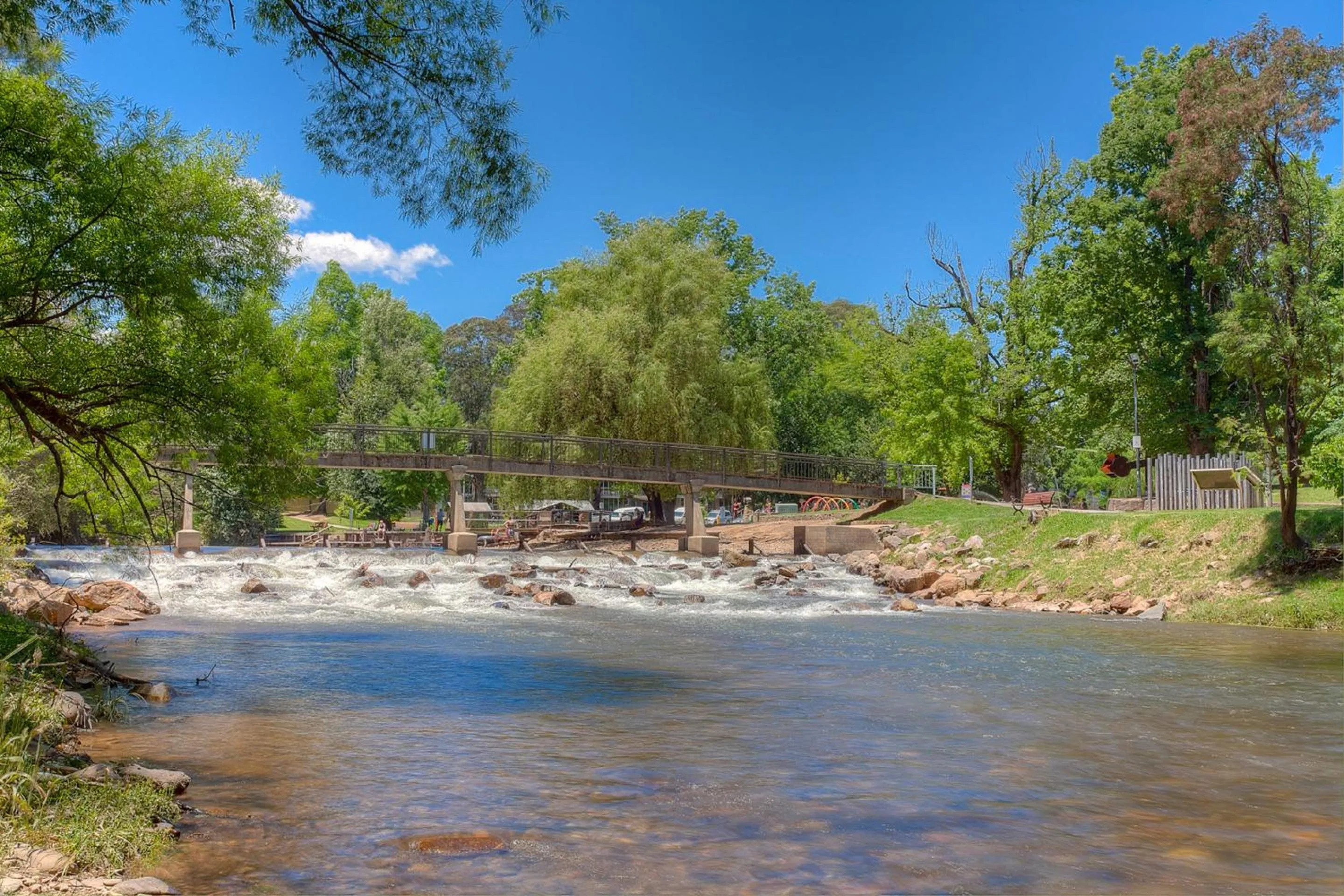Area and facilities in Bright Riverside Holiday Park
