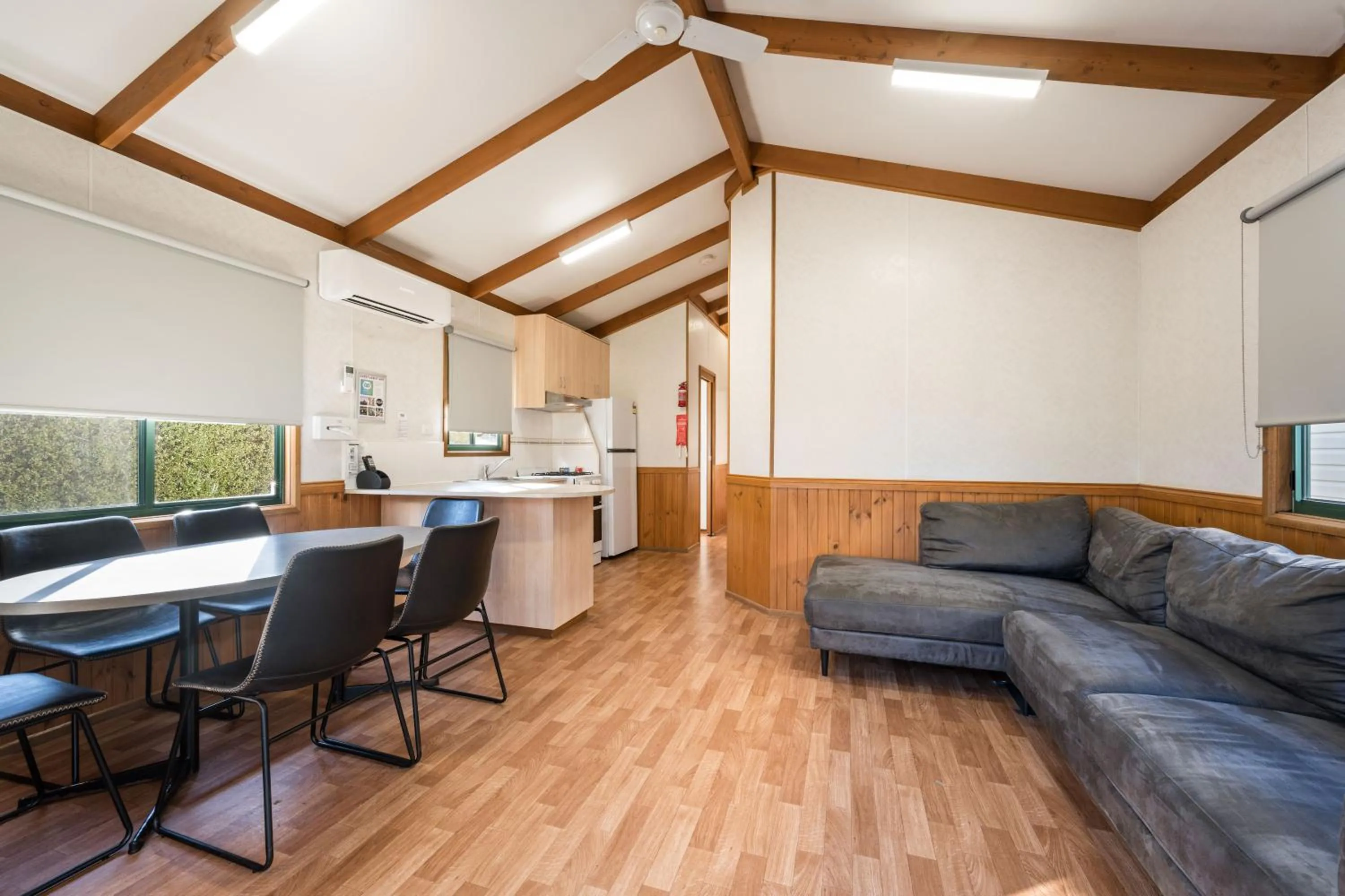 Dining area in Bright Riverside Holiday Park