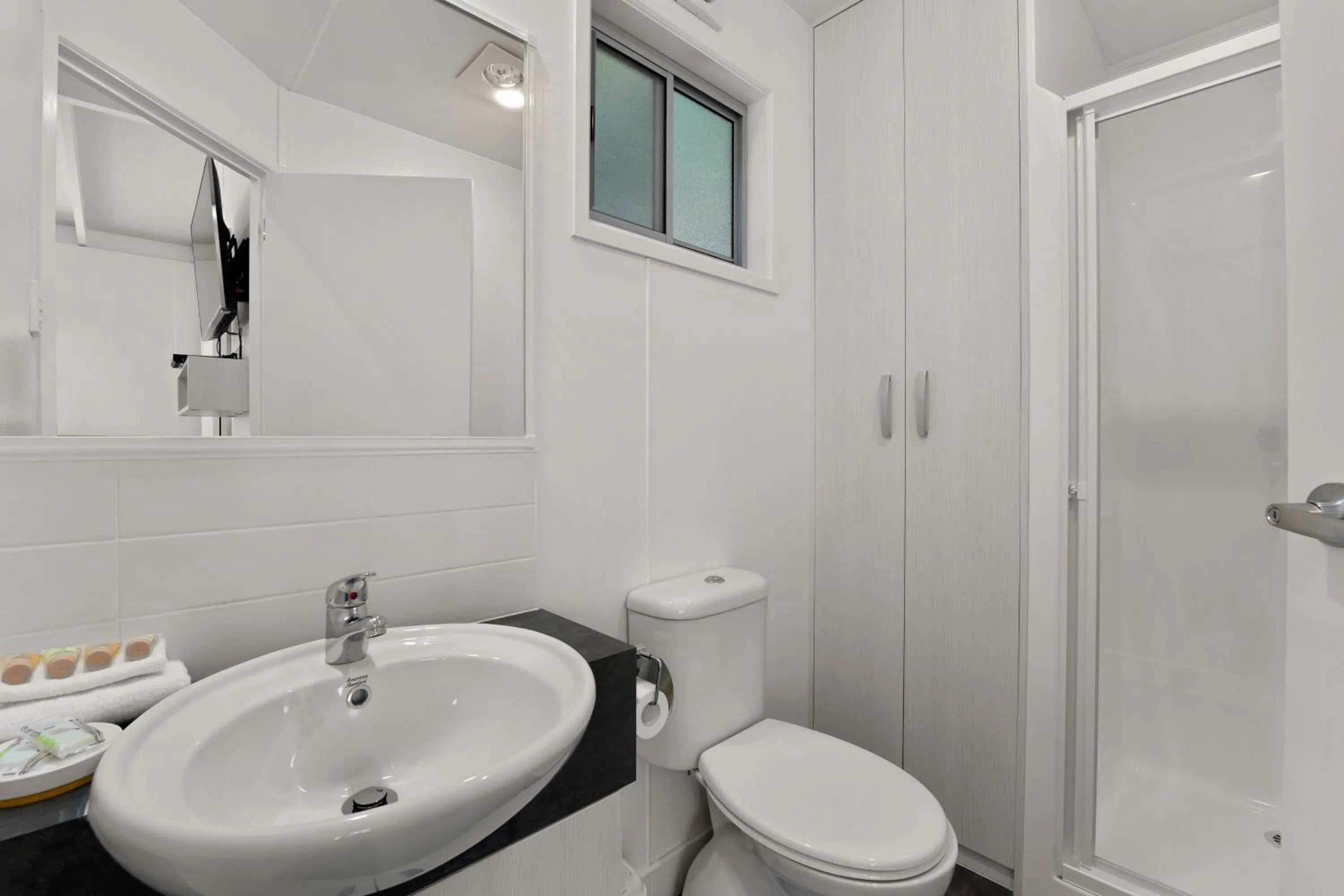 Bathroom in Bright Riverside Holiday Park