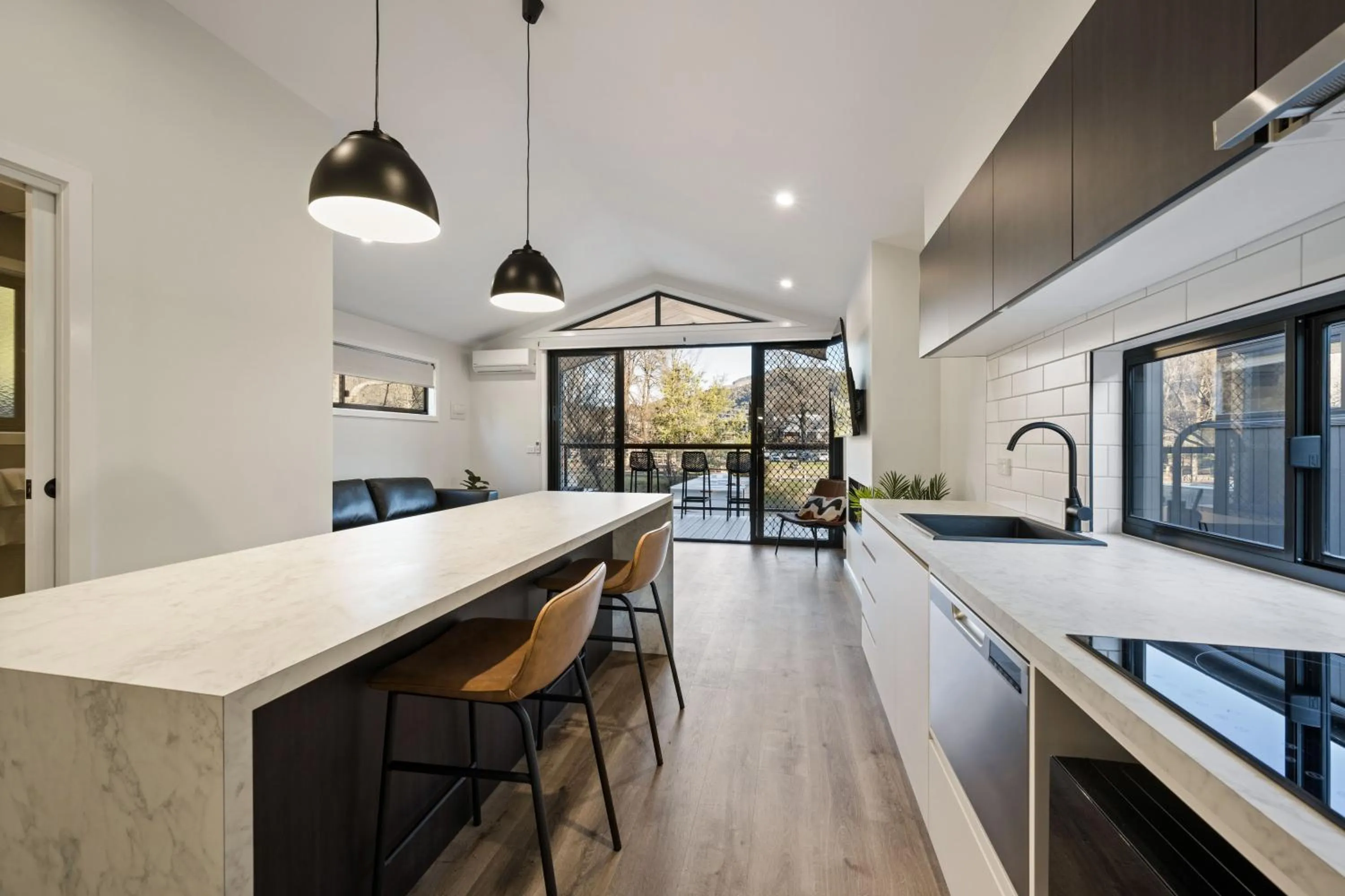 Kitchen or kitchenette in Bright Riverside Holiday Park