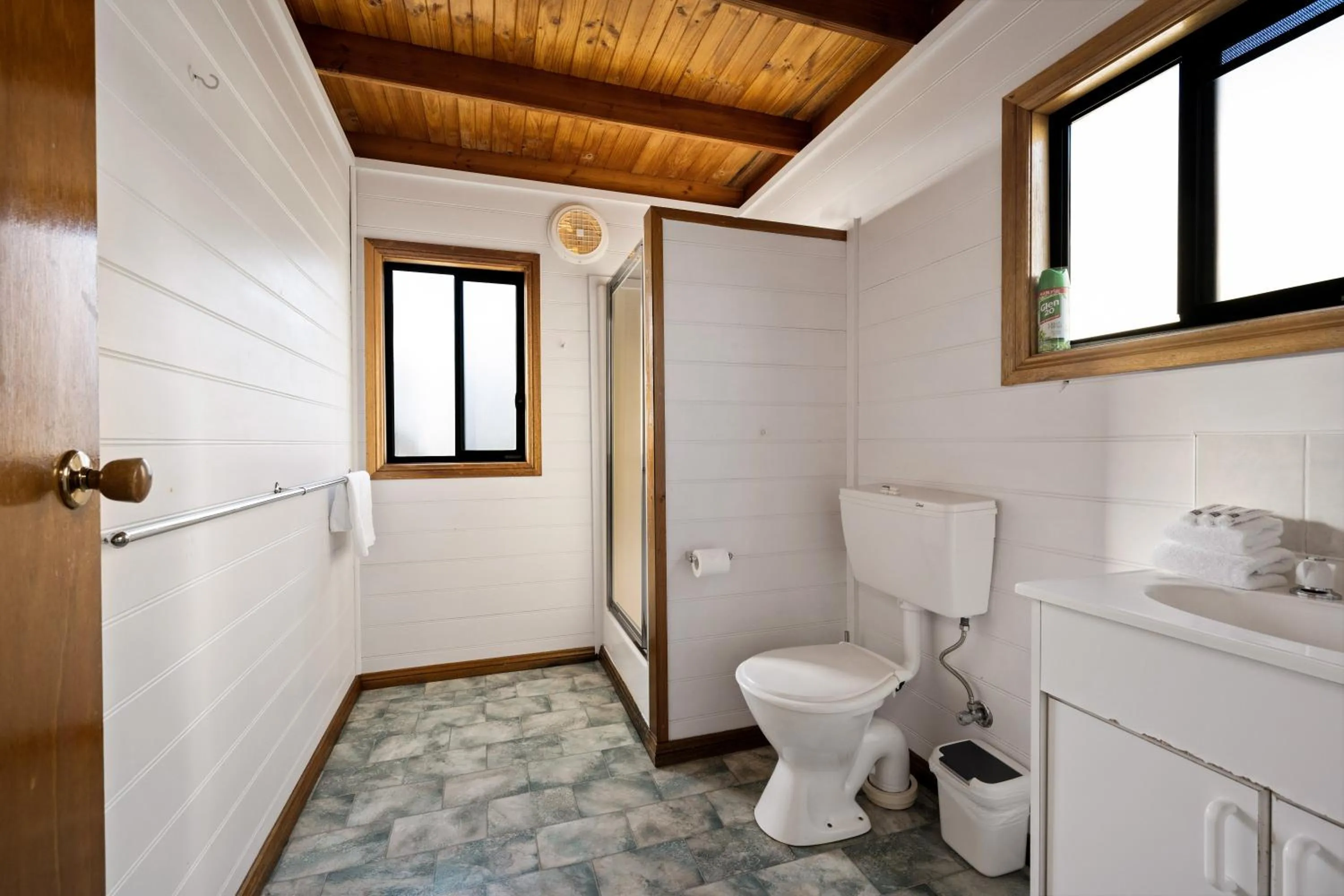 Bathroom in Bright Riverside Holiday Park