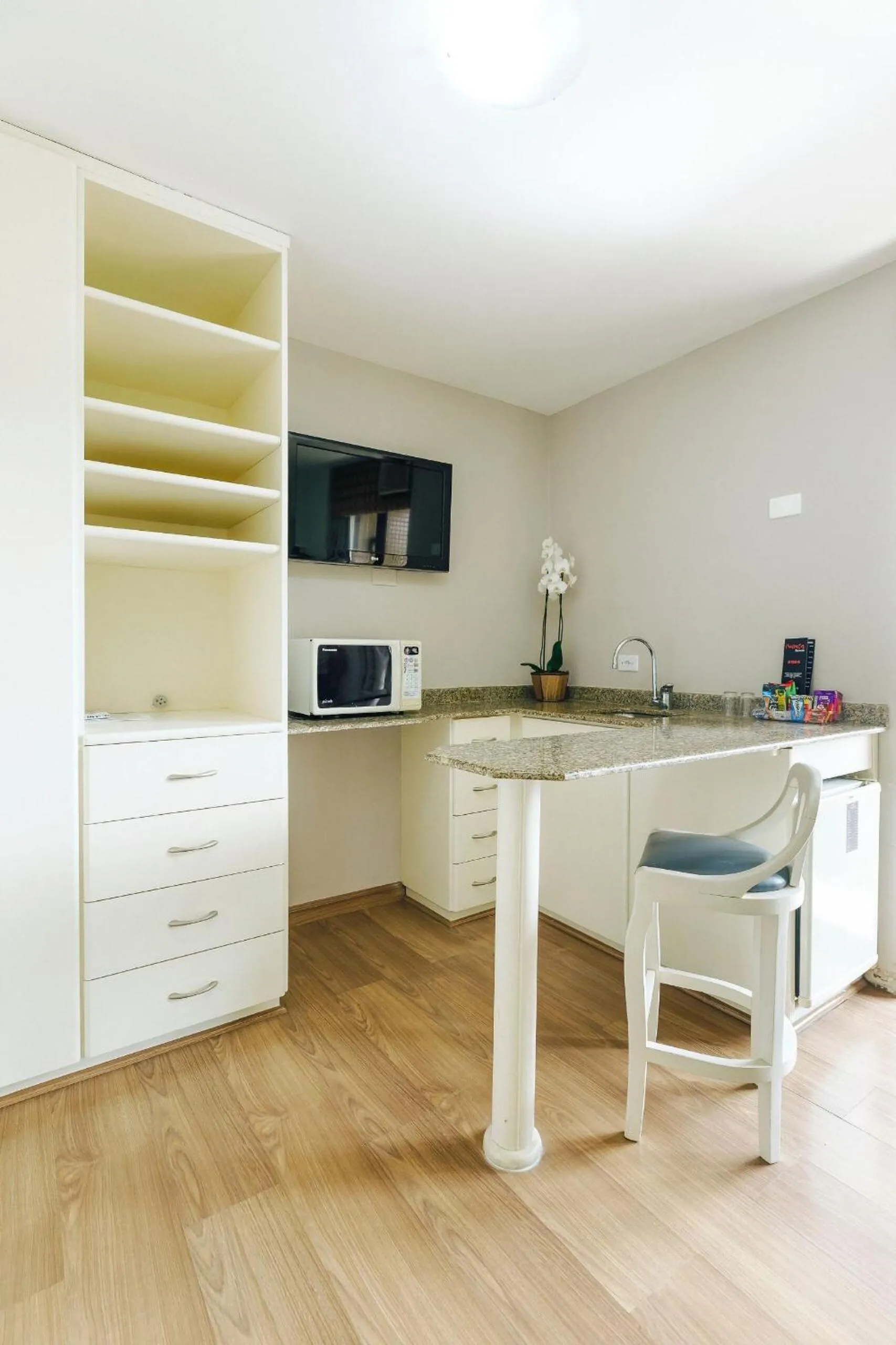 Bristol Upper Curitiba Alto da XV