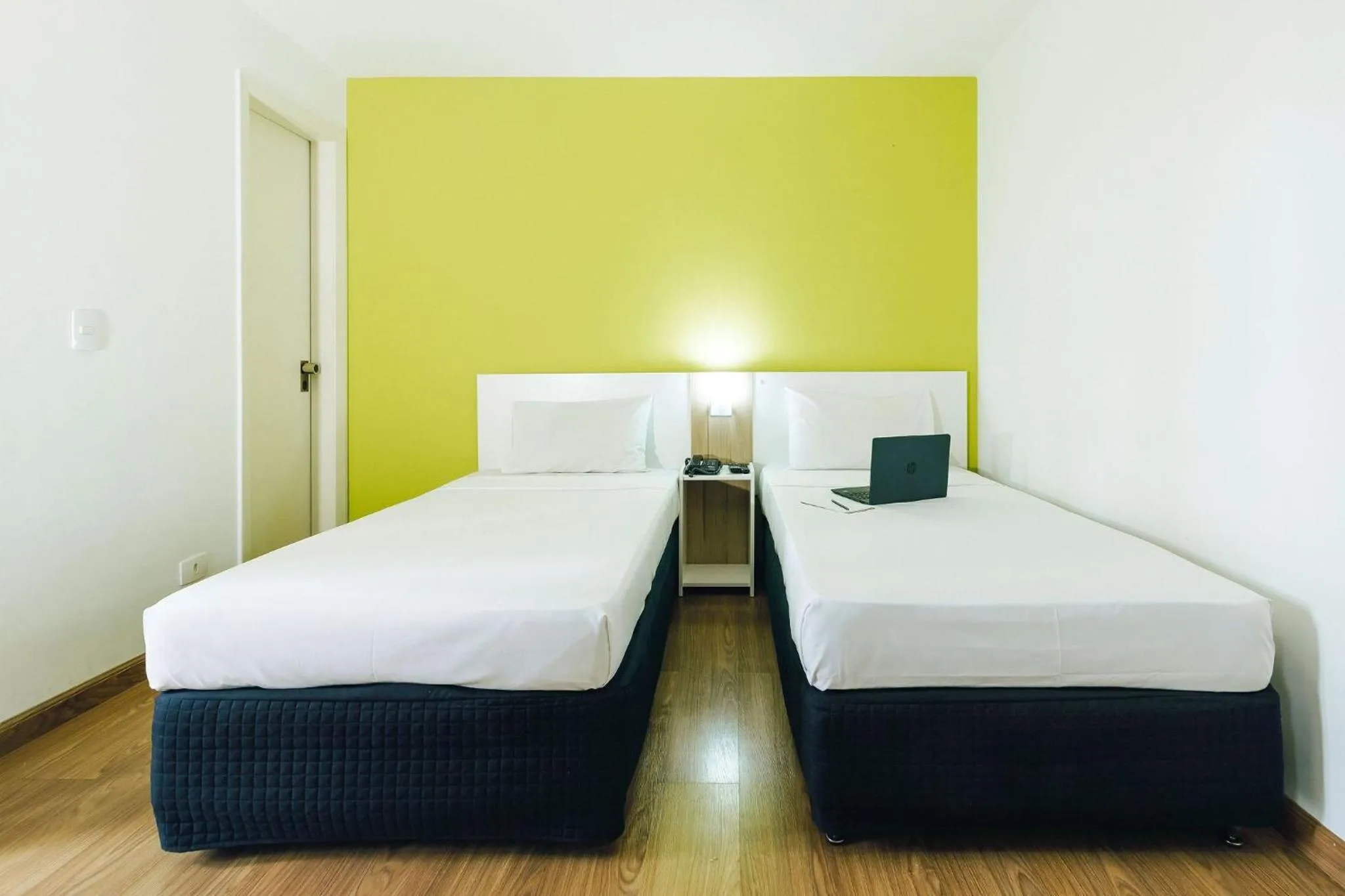 Bed in Bristol Upper Curitiba Alto da XV