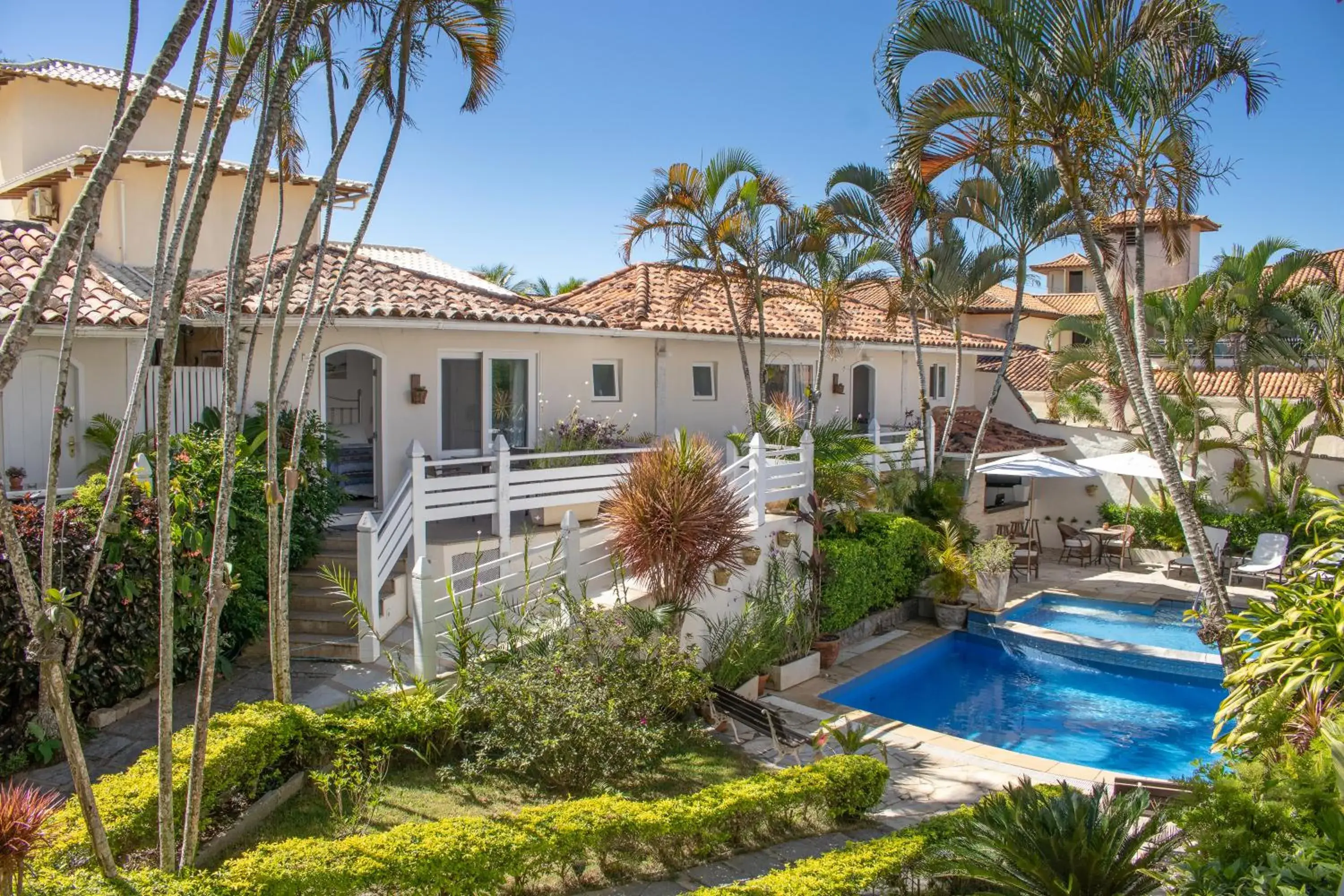 Pool view in Auberge de la Langouste Pool view in Auberge de la Langouste