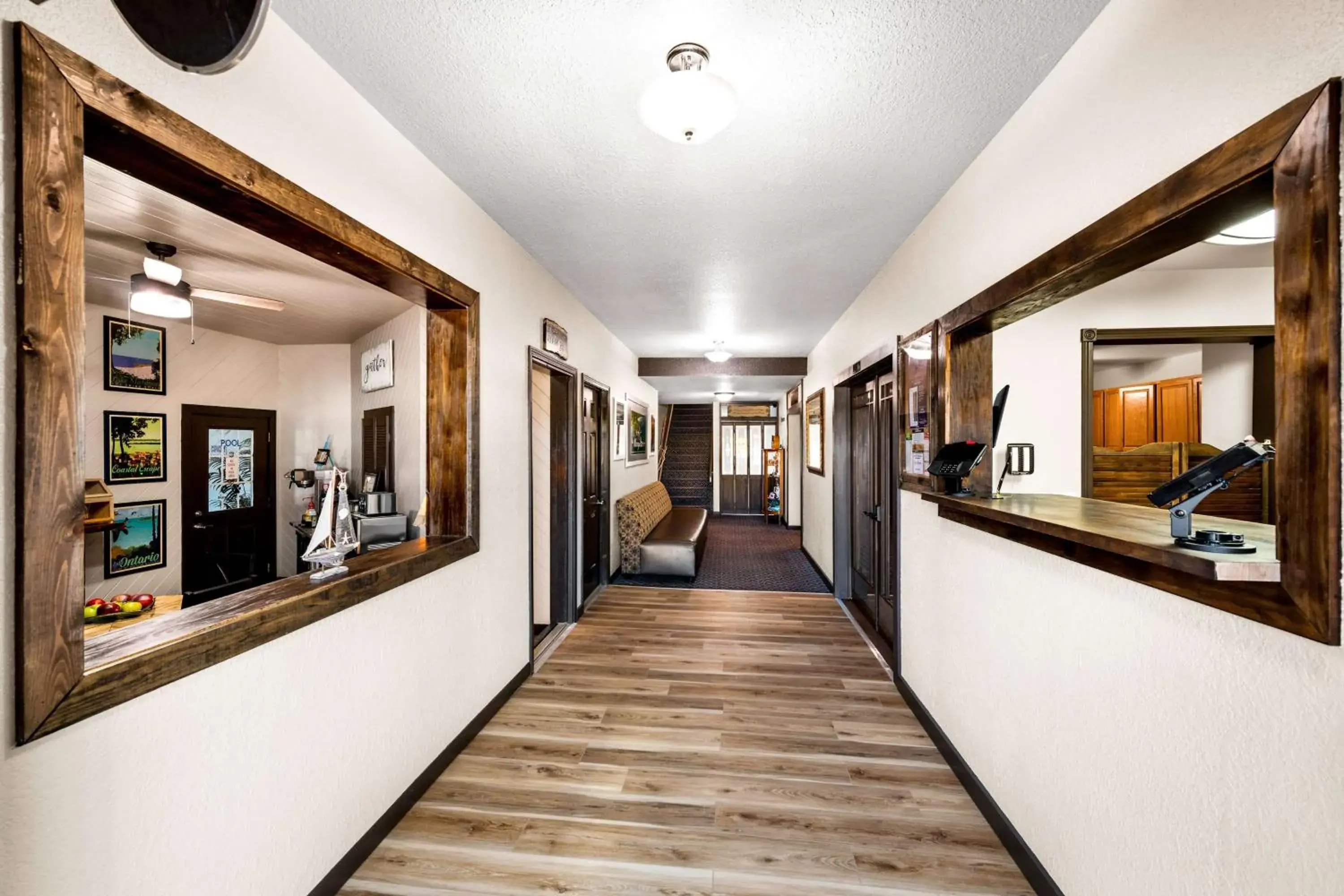Lobby or reception in Americas Best Value Inn Marquette Lobby or reception in Americas Best Value Inn Marquette