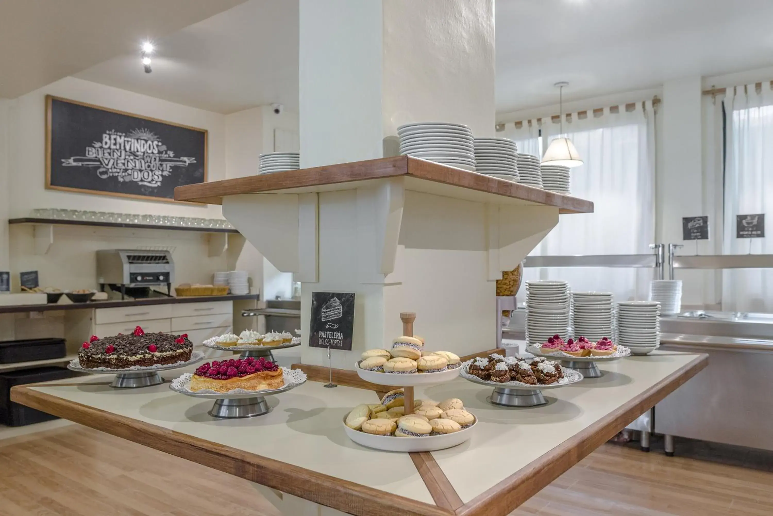 Food and drinks in Soft Bariloche Hotel Food and drinks in Soft Bariloche Hotel