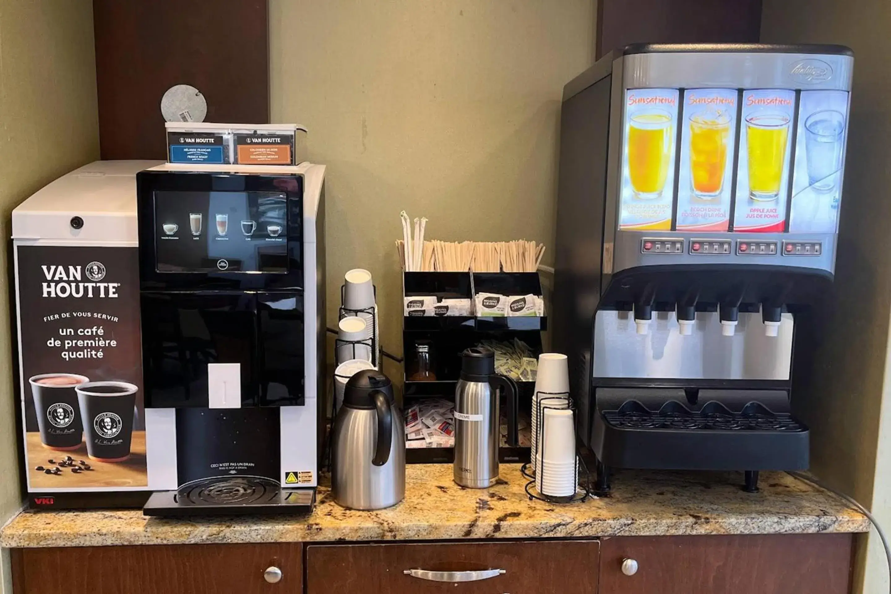 Breakfast in Quality Inn Saint-Jean-sur-Richelieu Breakfast in Quality Inn Saint-Jean-sur-Richelieu