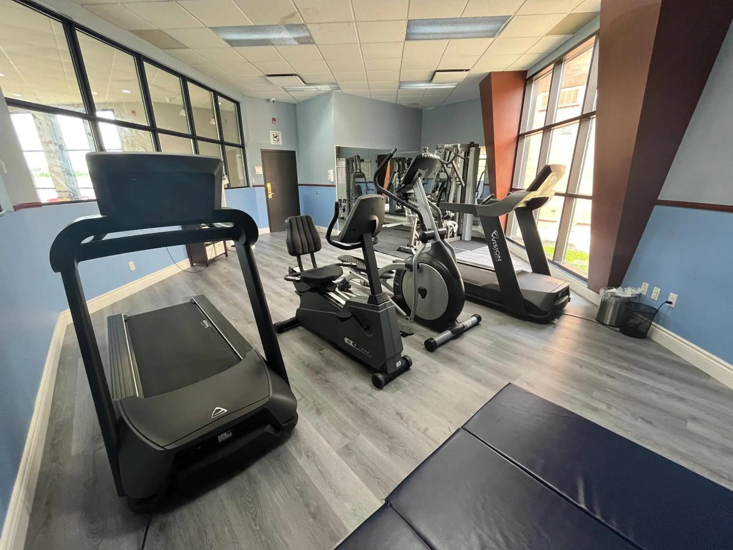 Fitness centre/facilities in Quality Inn Saint-Jean-sur-Richelieu Fitness centre/facilities in Quality Inn Saint-Jean-sur-Richelieu
