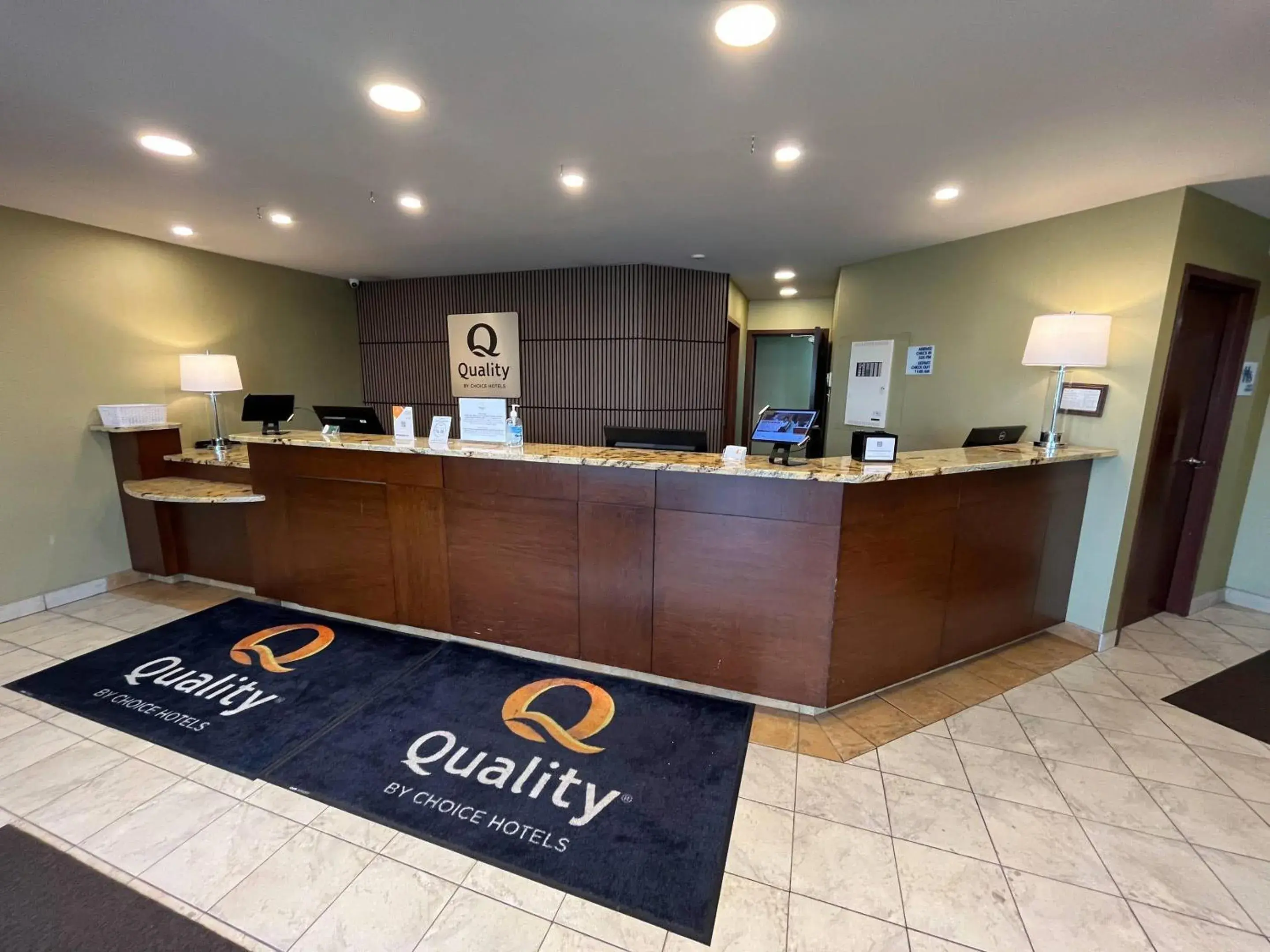 Lobby or reception in Quality Inn Saint-Jean-sur-Richelieu Lobby or reception in Quality Inn Saint-Jean-sur-Richelieu