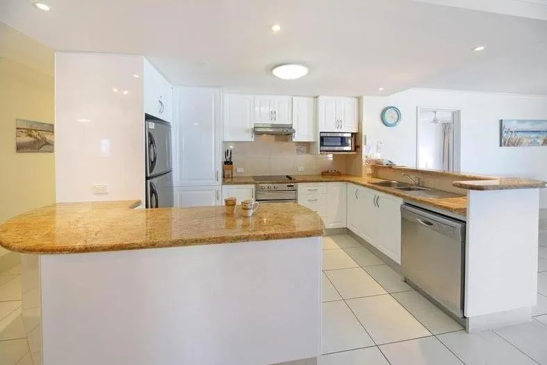 Kitchen or kitchenette in Coolum Caprice