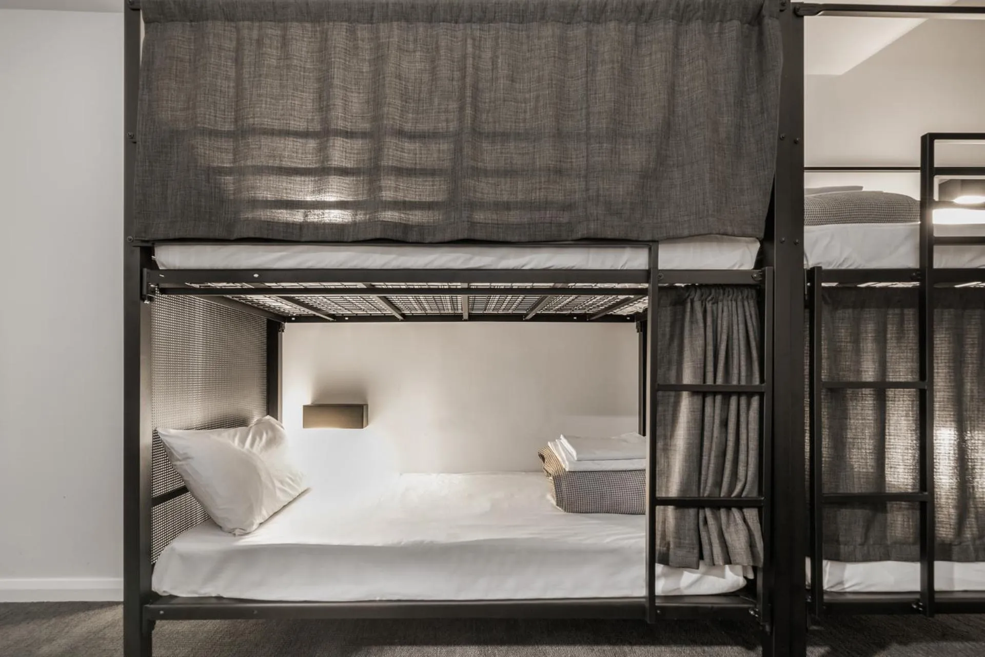 Bedroom, Bed in YHA Sydney Central