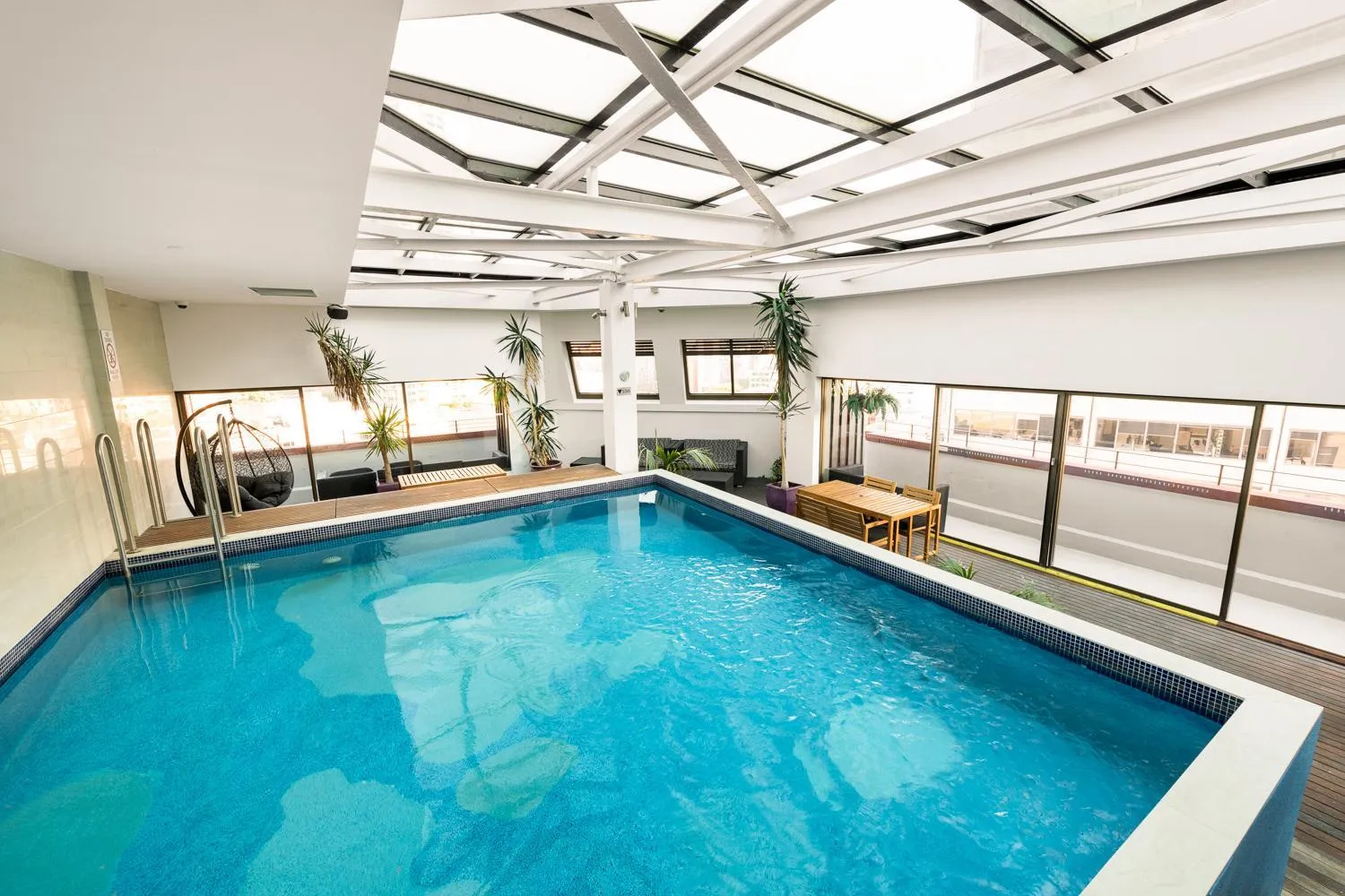 Swimming pool in YHA Sydney Central