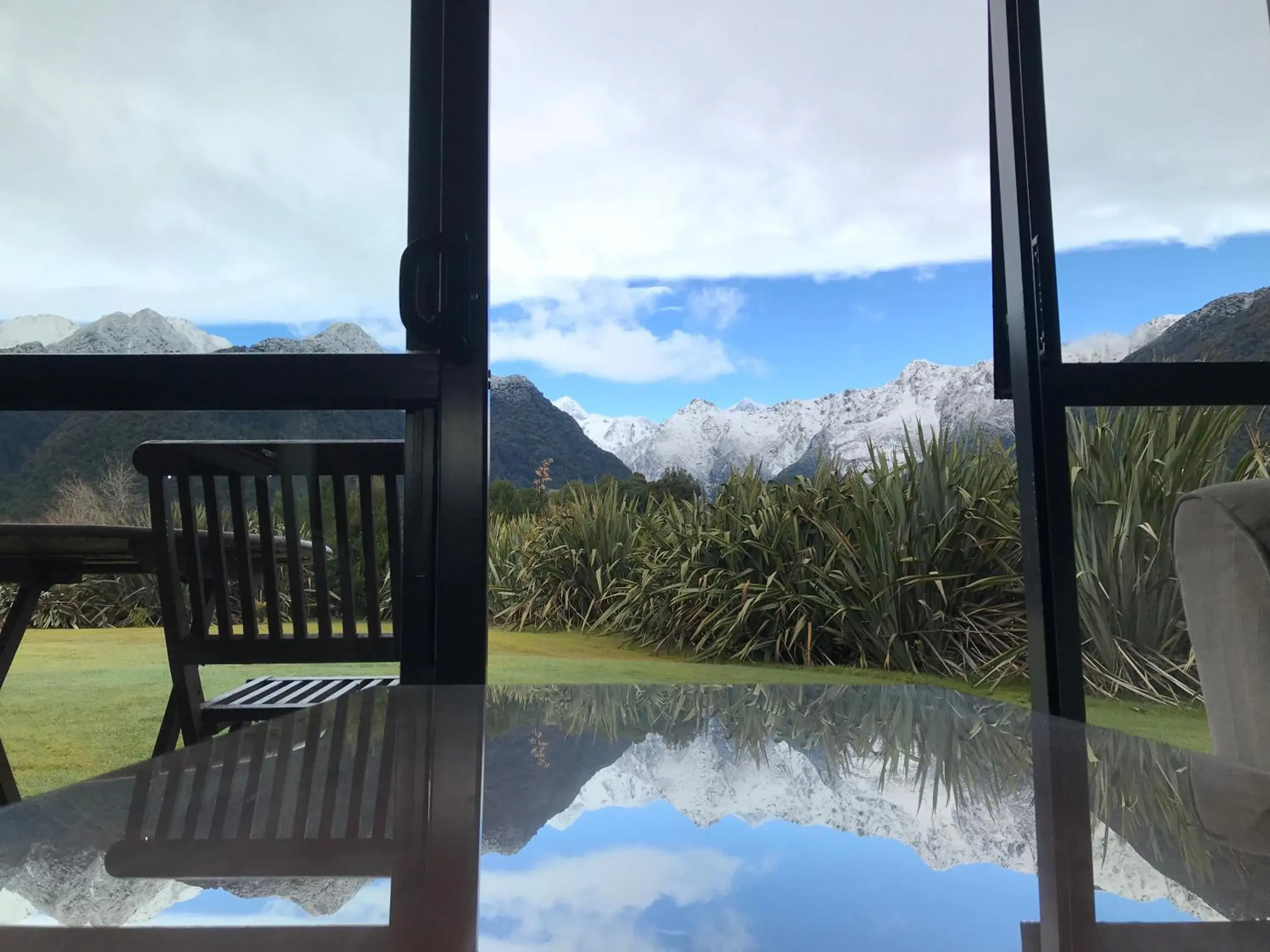 Mountain view in Sunset Motel Mountain view in Sunset Motel