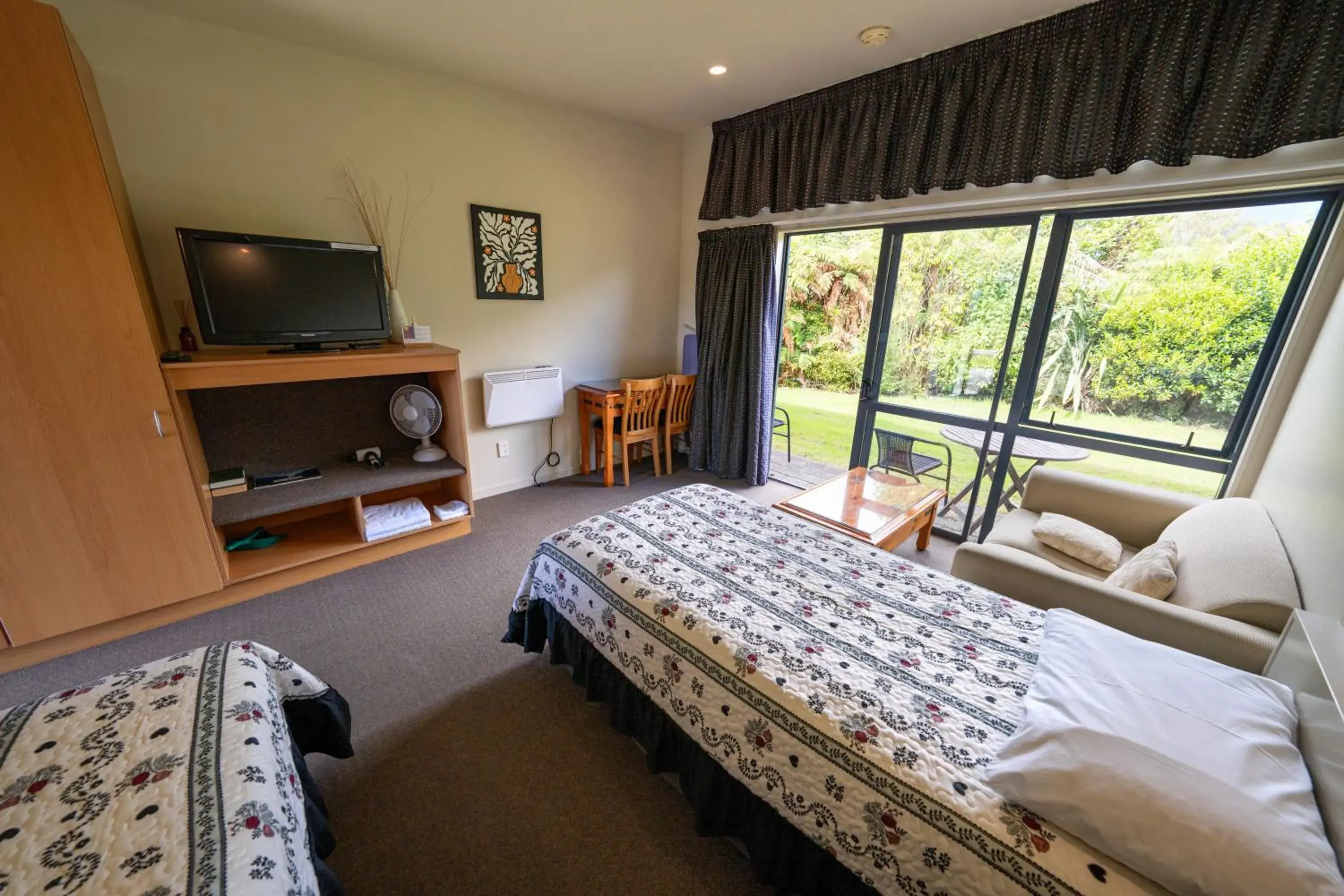 Executive Twin Room in Sunset Motel Executive Twin Room in Sunset Motel