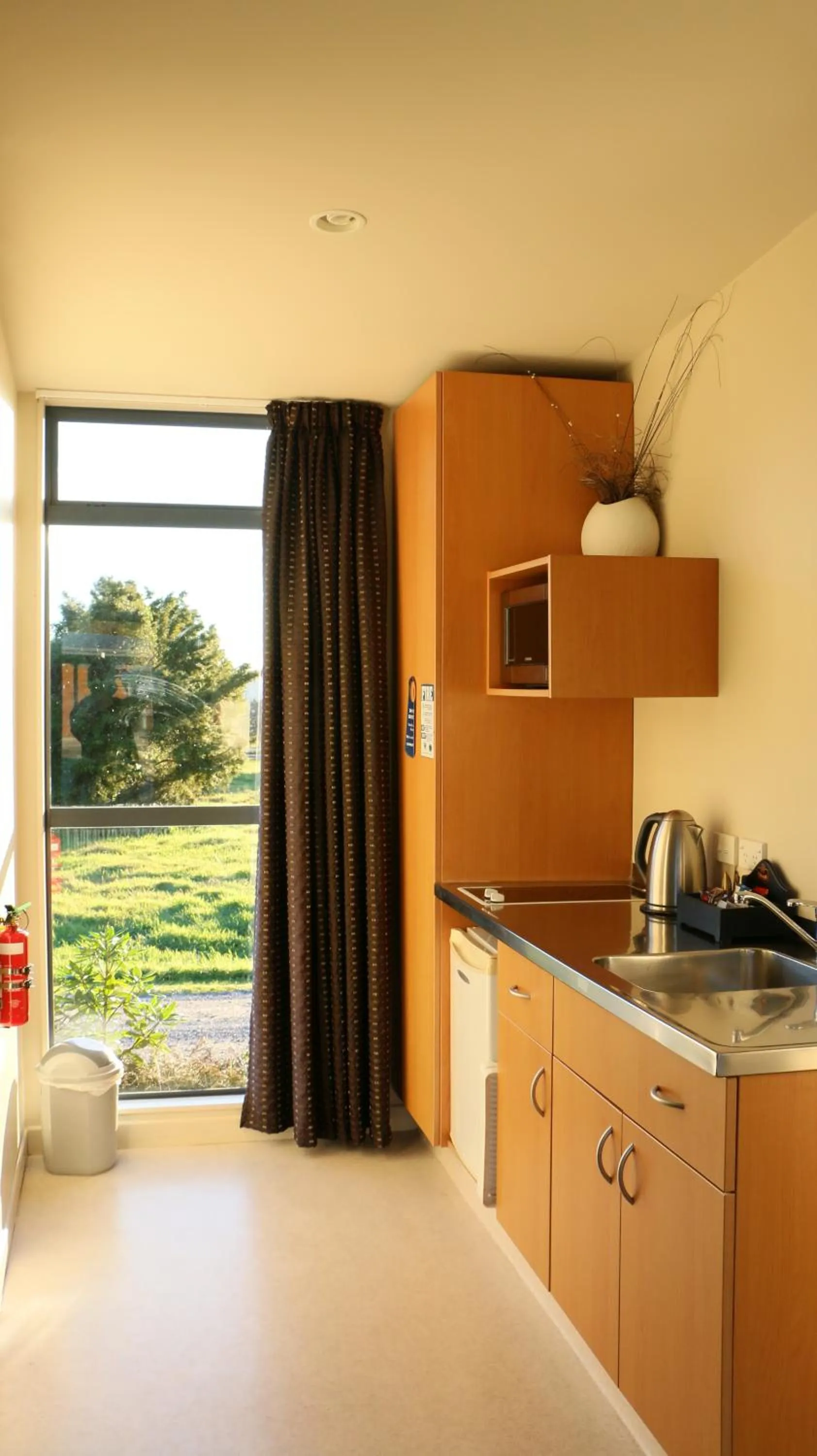 Area and facilities in Sunset Motel