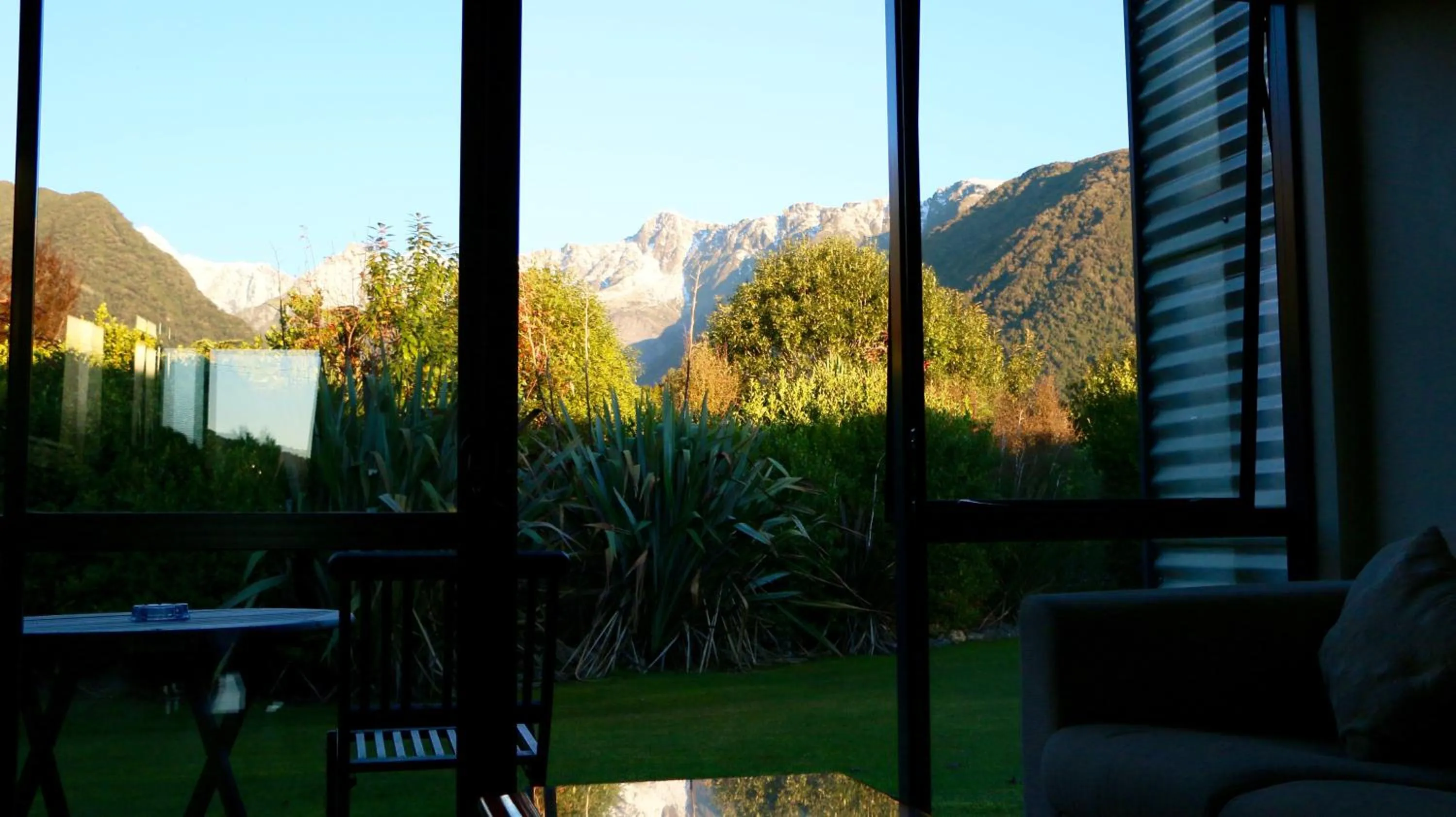 Mountain view in Sunset Motel