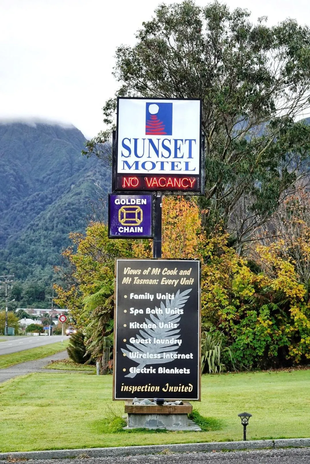 Property logo or sign in Sunset Motel