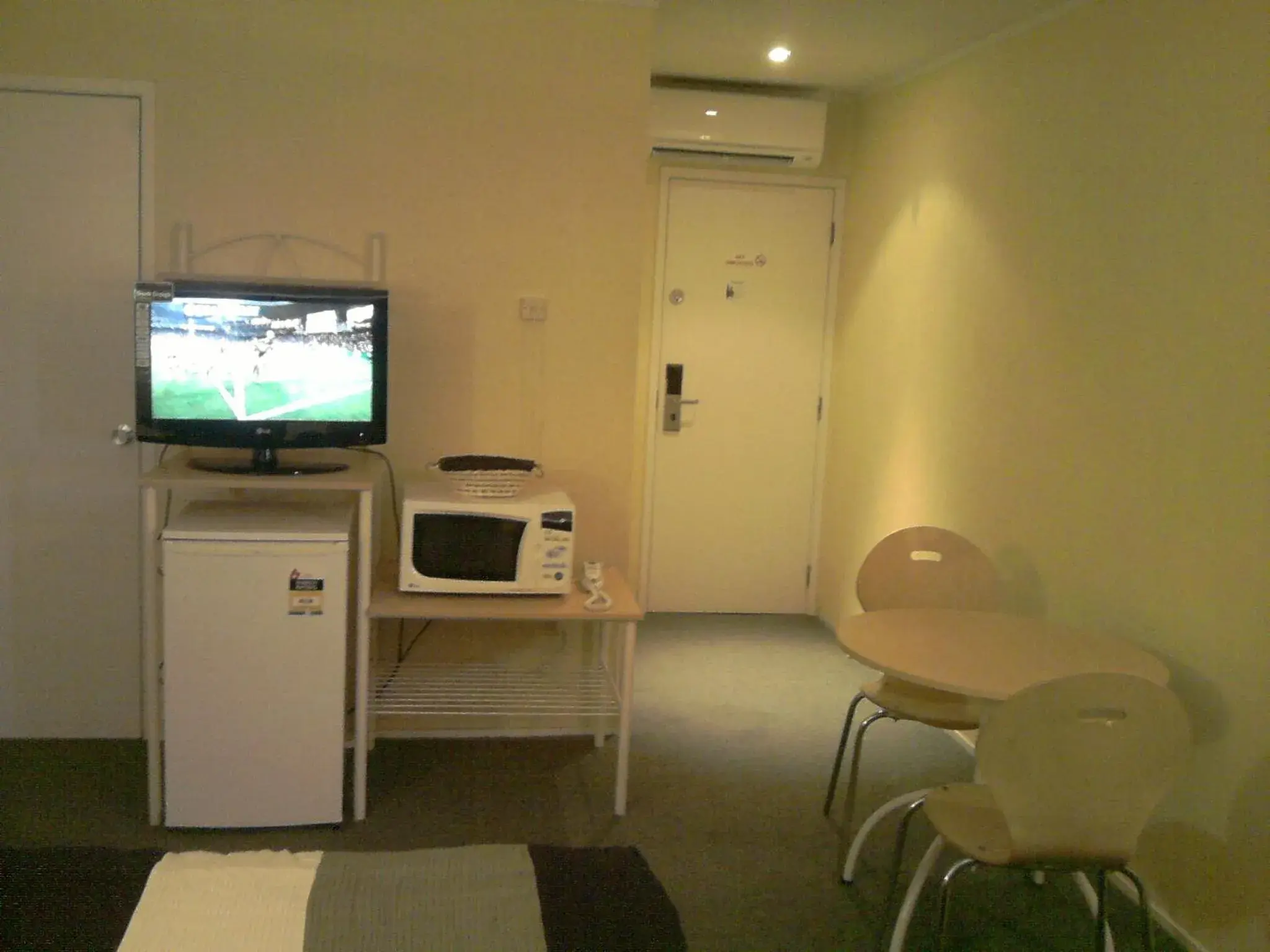 TV and multimedia, TV/Entertainment Center in Sai Motels