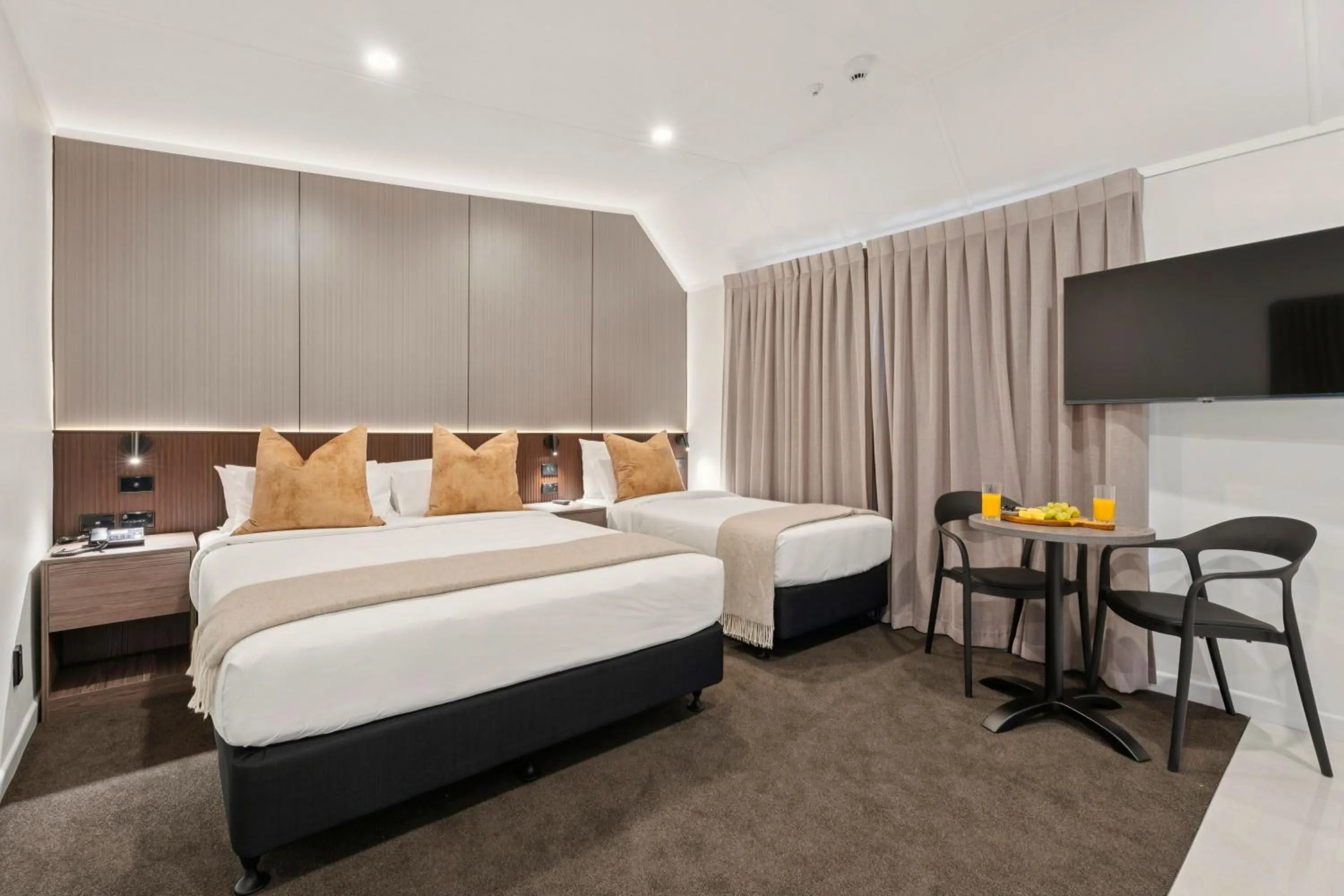 Bed in Sai Motels - Greenlane Auckland