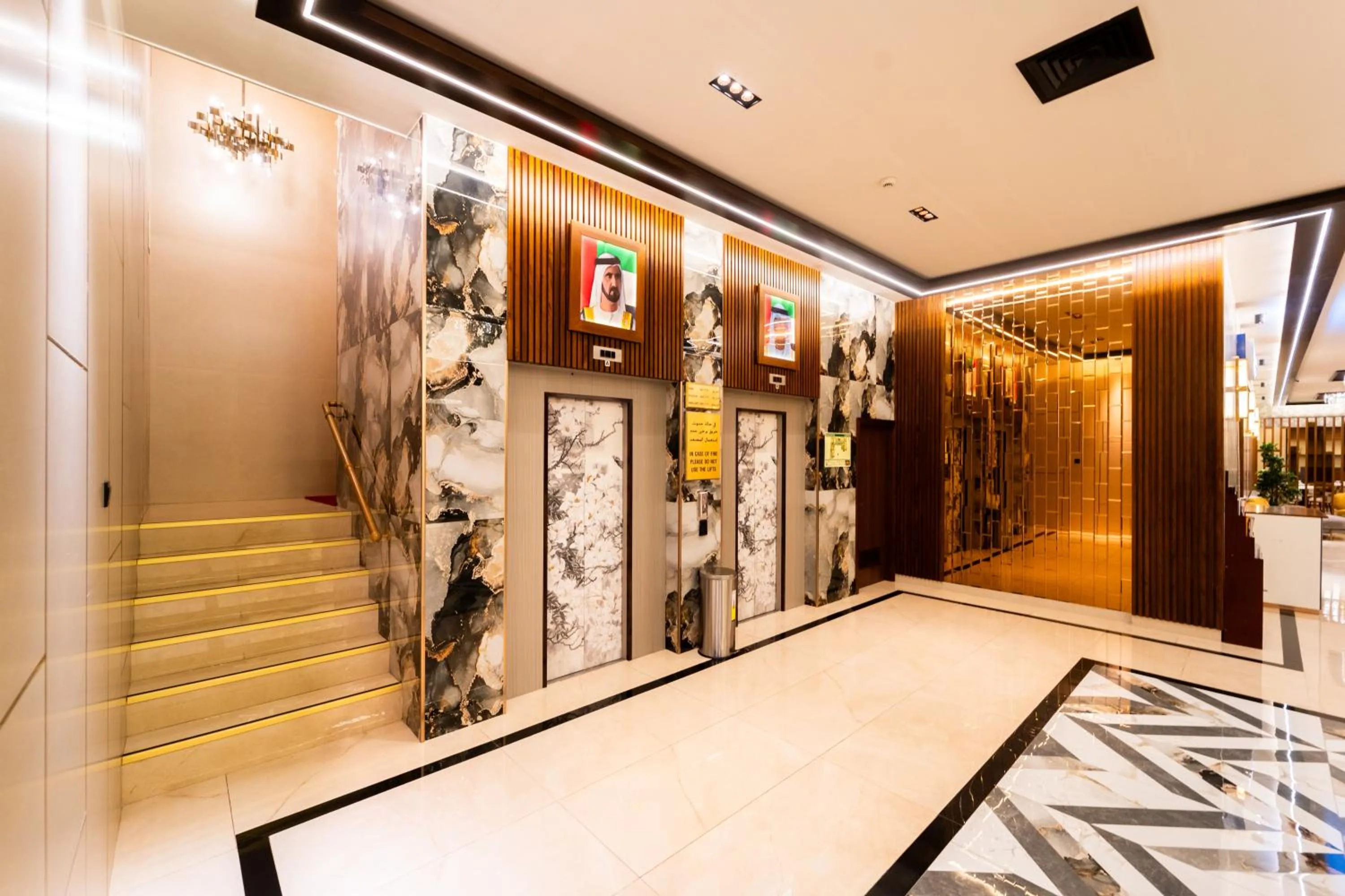 elevator in Grand Astoria Hotel